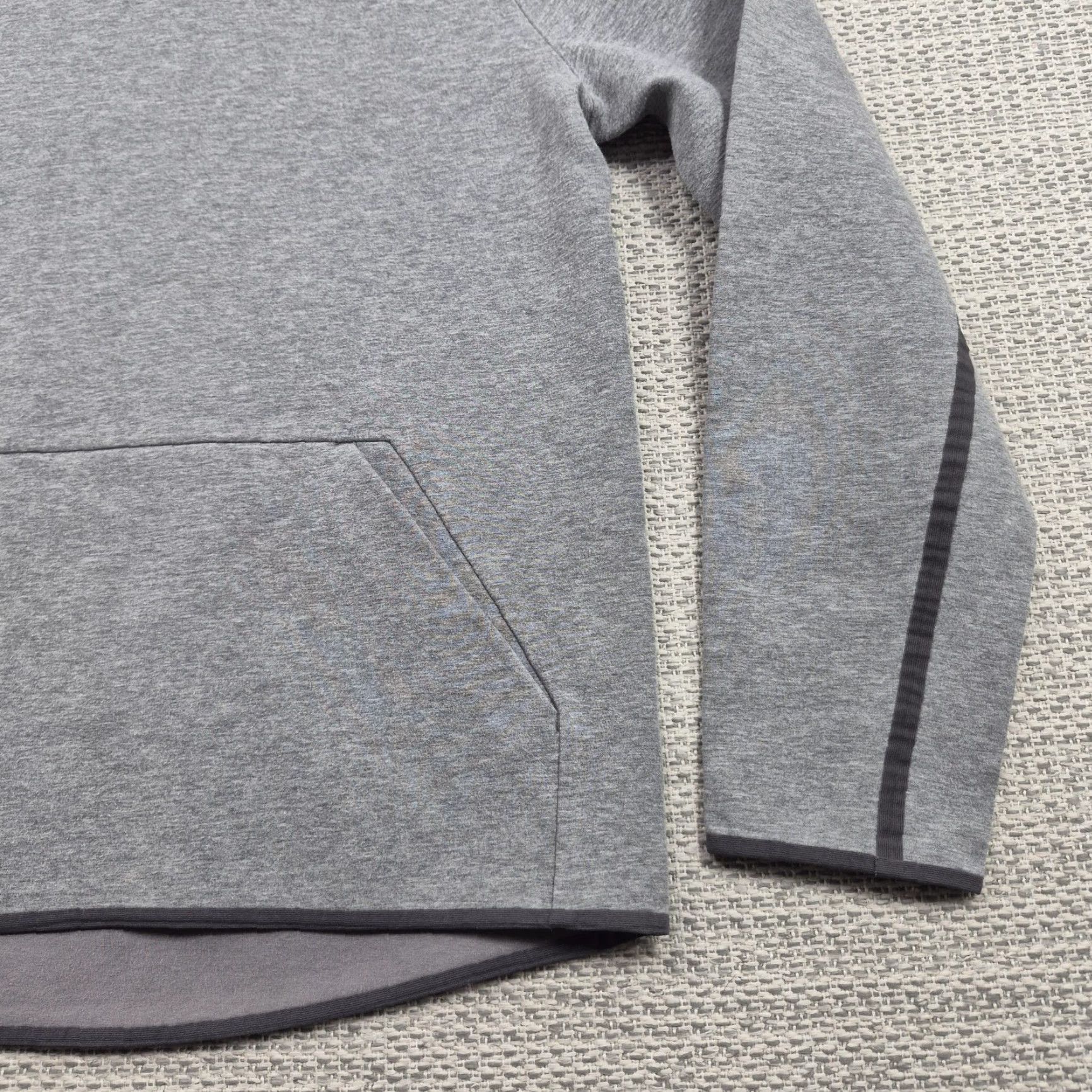 Lululemon Lululemon Hoodie Mens Small/Medium Gray Pullover Raglan Kangaroo Pocket Athletic Comfort Urban USA Size US M / EU 48-50 / 2 - 2 Thumbnail