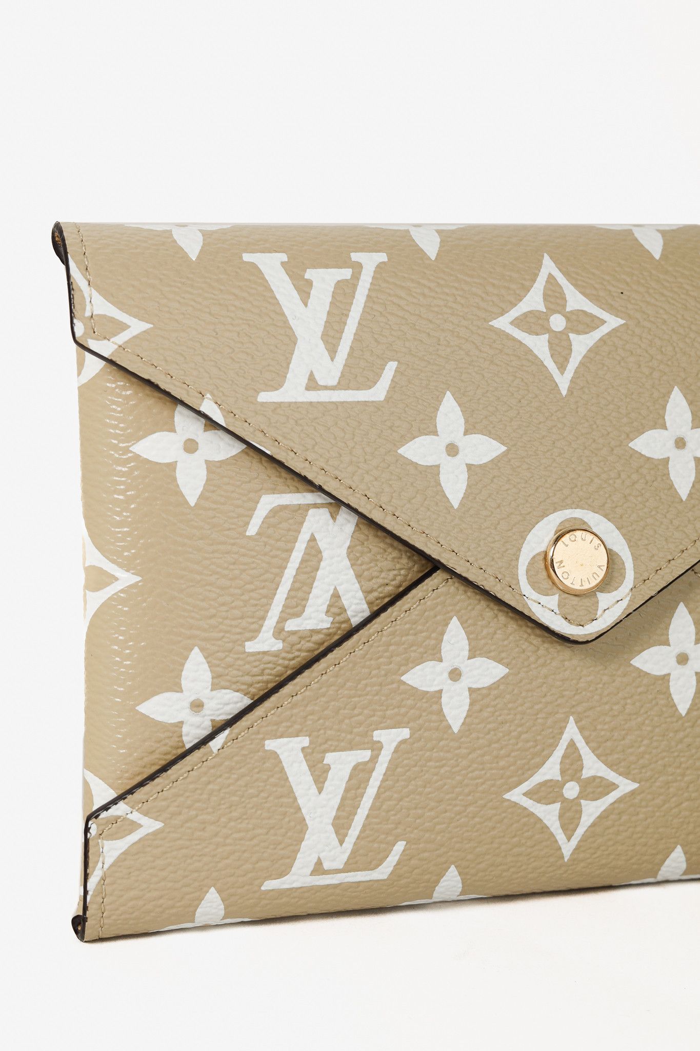 Louis Vuitton Louis Vuitton Kirigami Medium Beige Monogram Canvas Pochette Size ONE SIZE - 5 Thumbnail