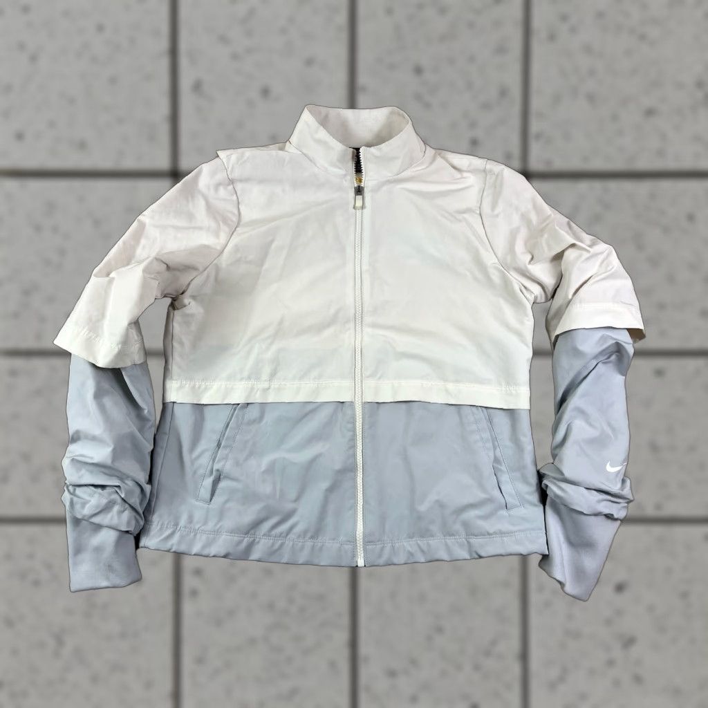 Nike **Nike Women's Gray White Golf Hyperadapt Jacket Size Small** User: **Gray Nike Women's Golf Hyperadapt Jacket Size Small** Size S / US 4 / IT 40 - 1 Thumbnail