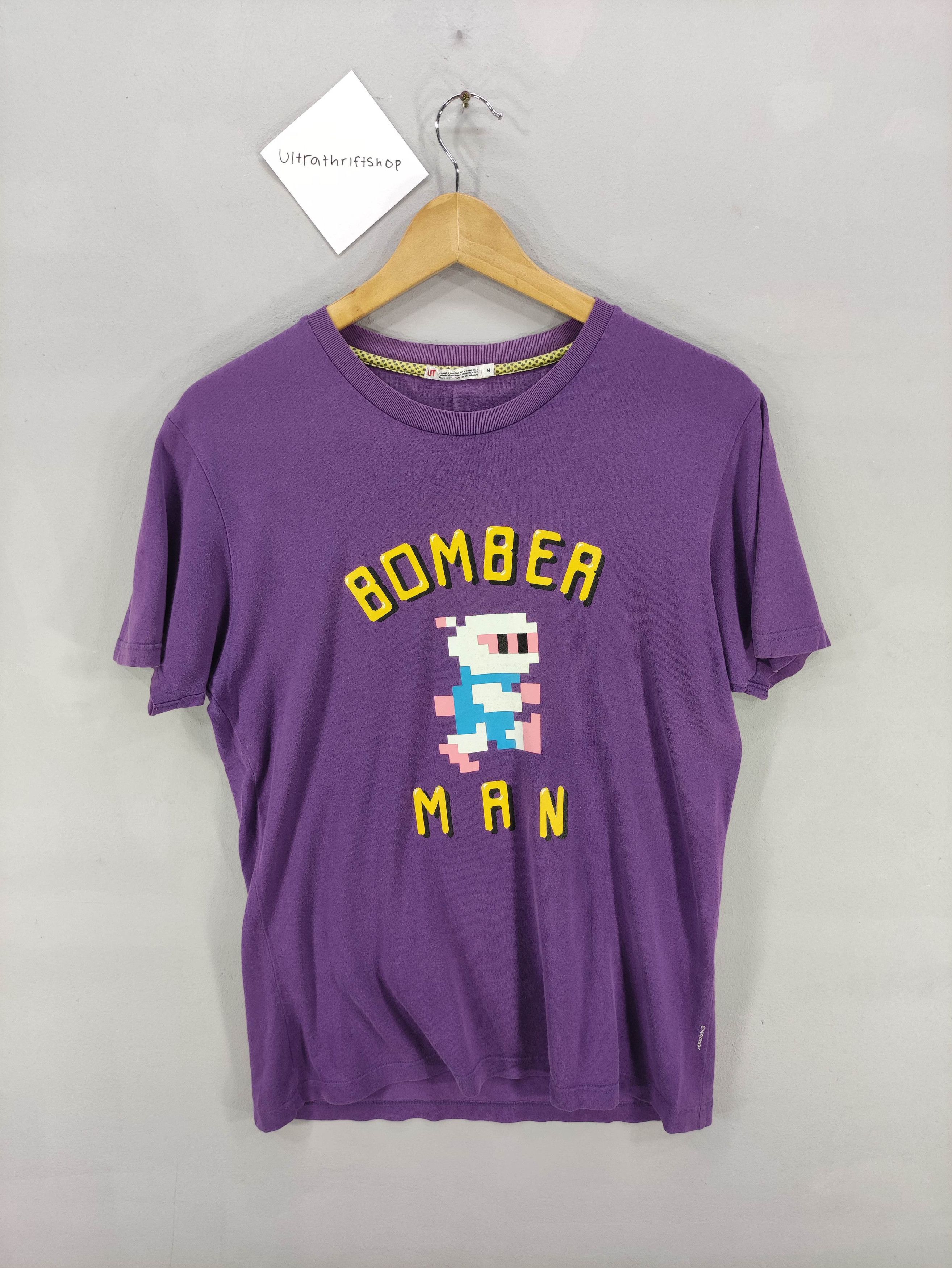 Uniqlo Vintage Bomber Man Uniqlo Tee Tshirt Size US S / EU 44-46 / 1 - 1 Thumbnail