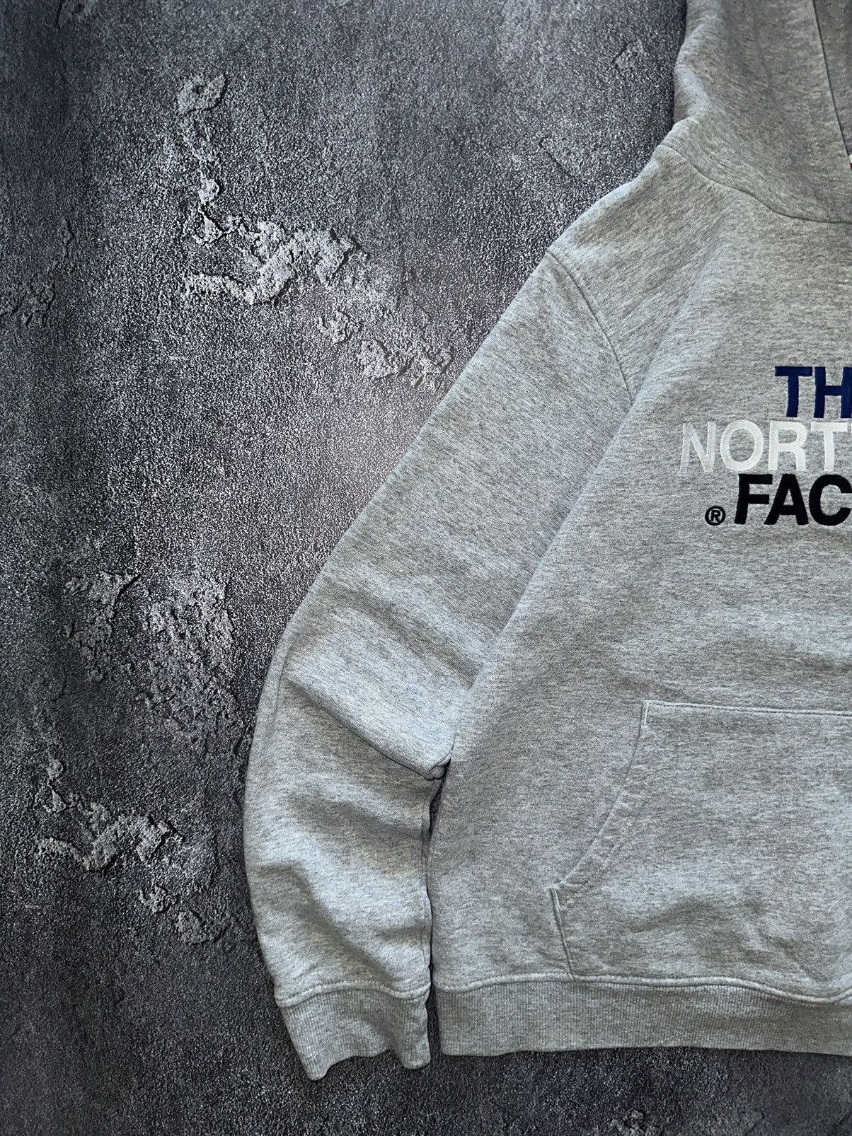 The North Face 💥 Vintage The North Face Embroidered Big Logo Hoodie Y2K Size US M / EU 48-50 / 2 - 2 Thumbnail