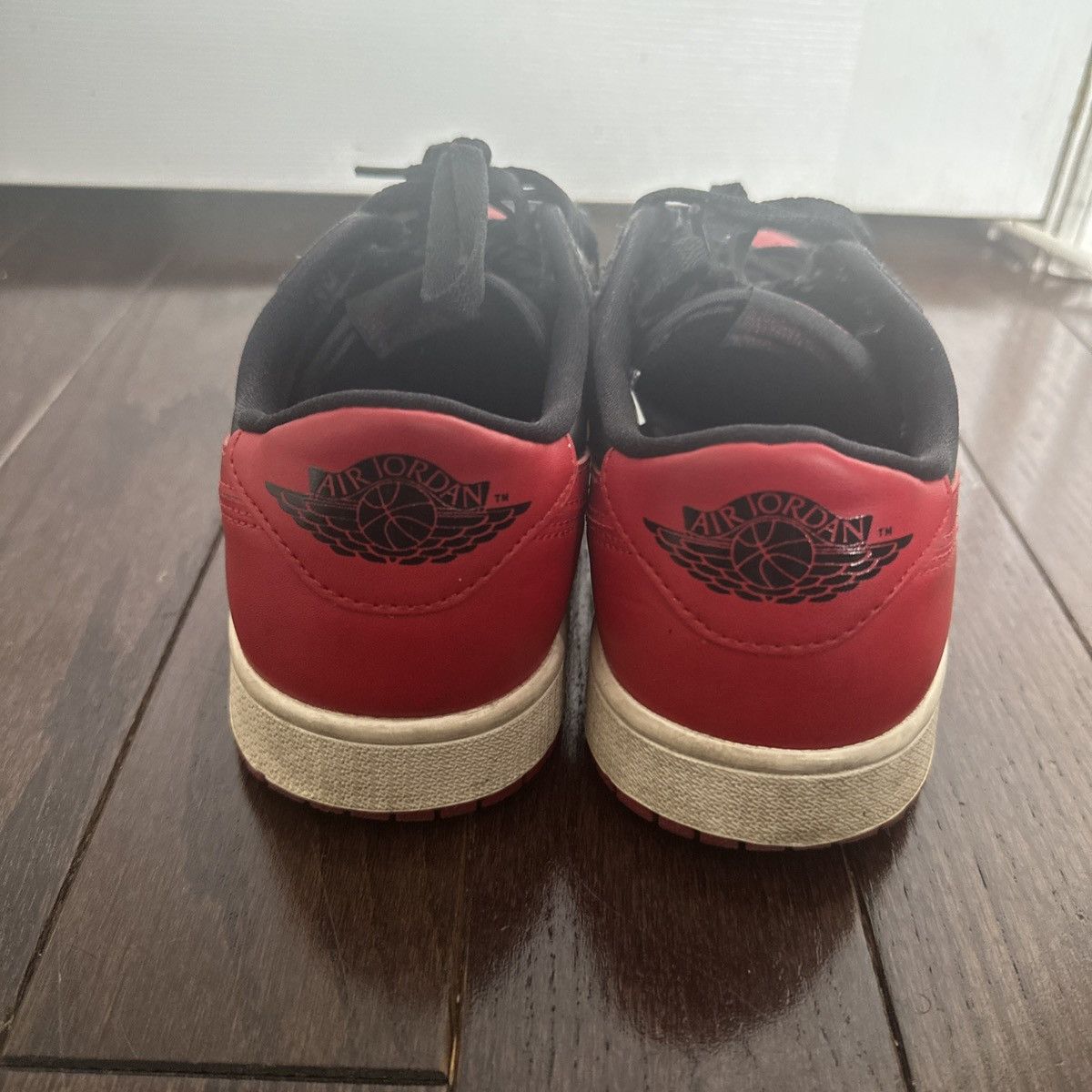 Jordan Brand Jordan Low 1 Bred Size US 9.5 / EU 42-43 - 3 Thumbnail