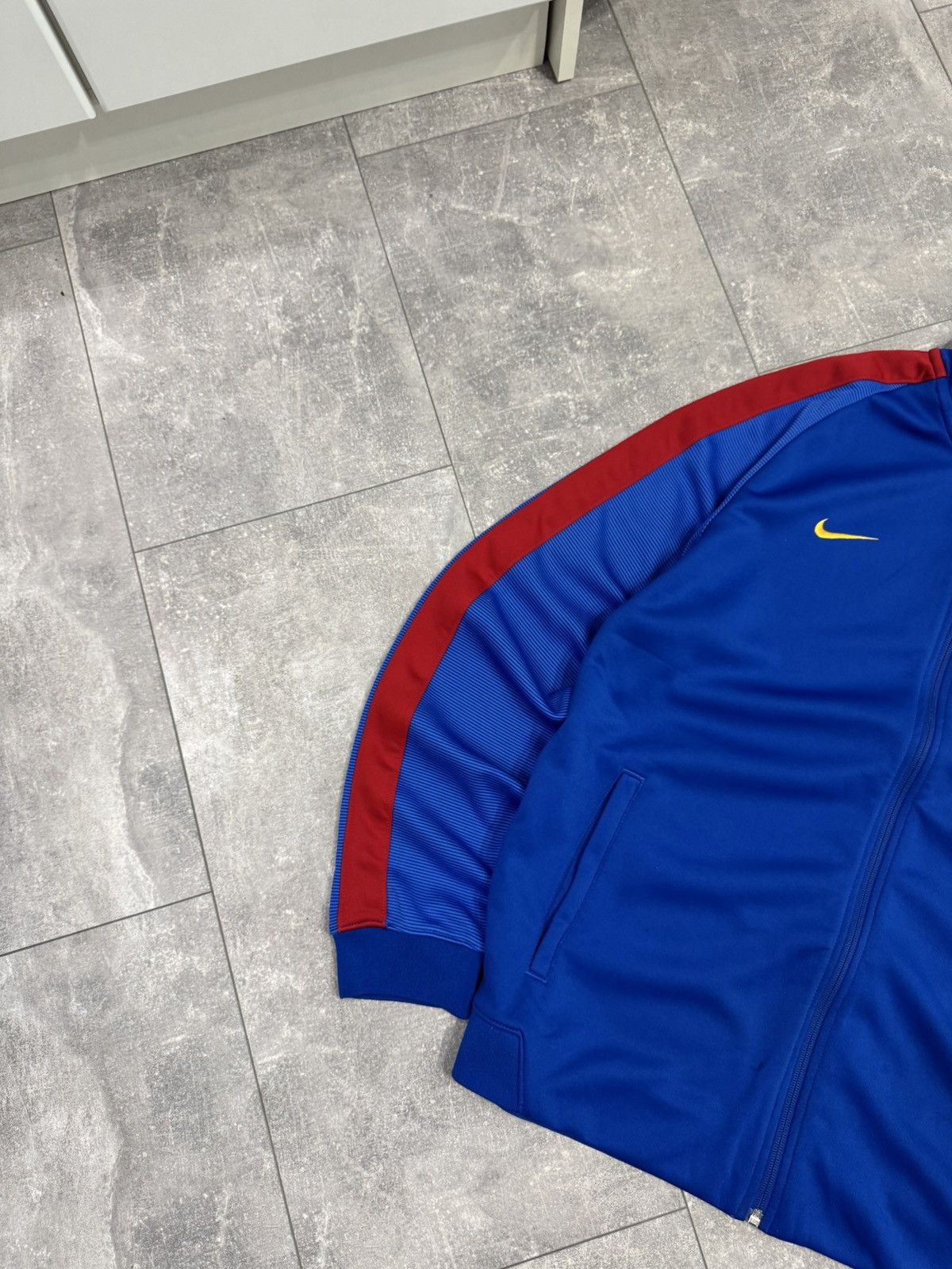 Nike Vintage Nike FC Barcelona Zip Soccer Jersey Y2K Drill Rare Size US XL / EU 56 / 4 - 11 Thumbnail