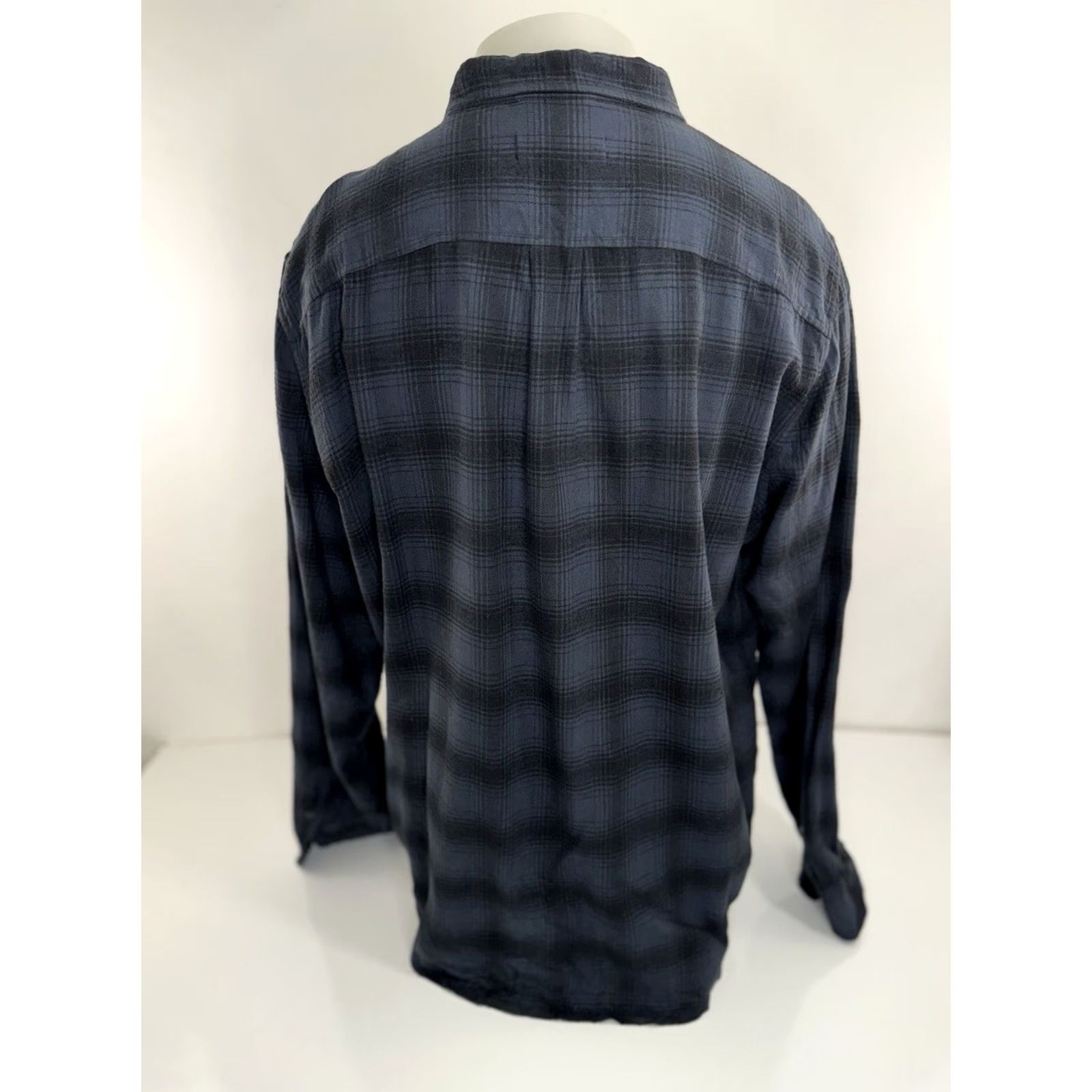 Buck Mason Buck Mason Plaid Lightweight Flannel XL Shirt Mens Button-Up Long Sleeve Blue Size US XL / EU 56 / 4 - 3 Thumbnail