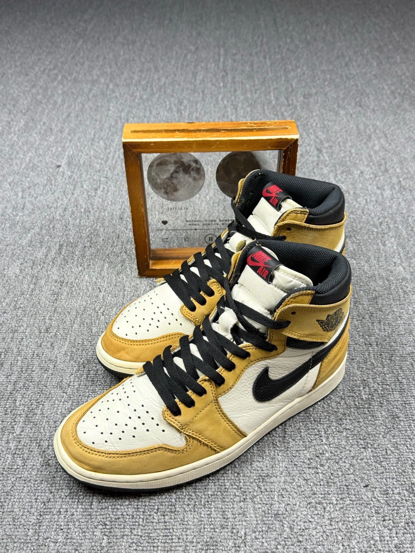 Nike Nike AJ1 Lowtop Sneakers 9 Men Size US 9 / EU 42 - 1 Thumbnail
