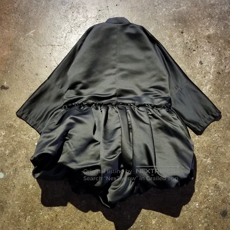 Comme des Garcons Comme des Garcons Black Design Chinese Bud Top Size S / US 4 / IT 40 - 6 Thumbnail