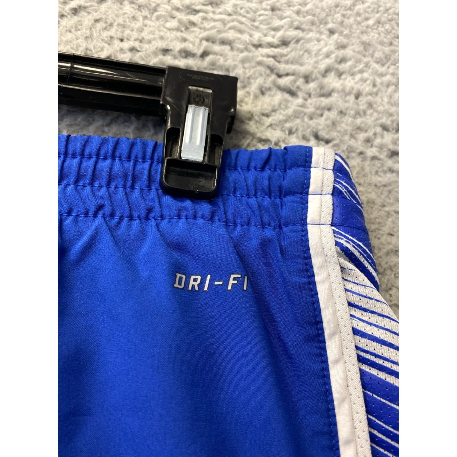 Nike Nike Shorts Women L Adult Group Gym Athletic Train Run Logo Dri Fit /114-48 Size 36" / US 14 / IT 50 - 4 Thumbnail