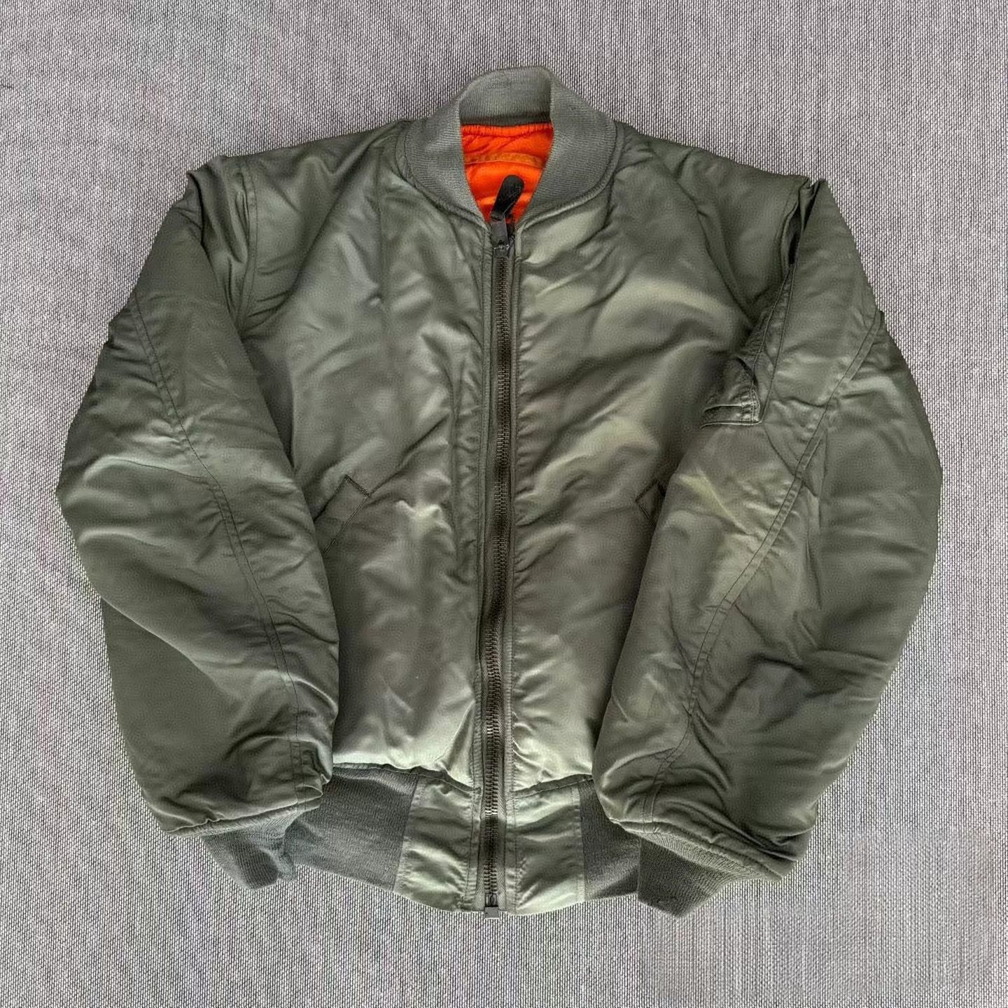 Alpha Industries Alpha 60s Vintage USAF MA-1 S Bomber Jacket Size US S / EU 44-46 / 1 - 1 Thumbnail