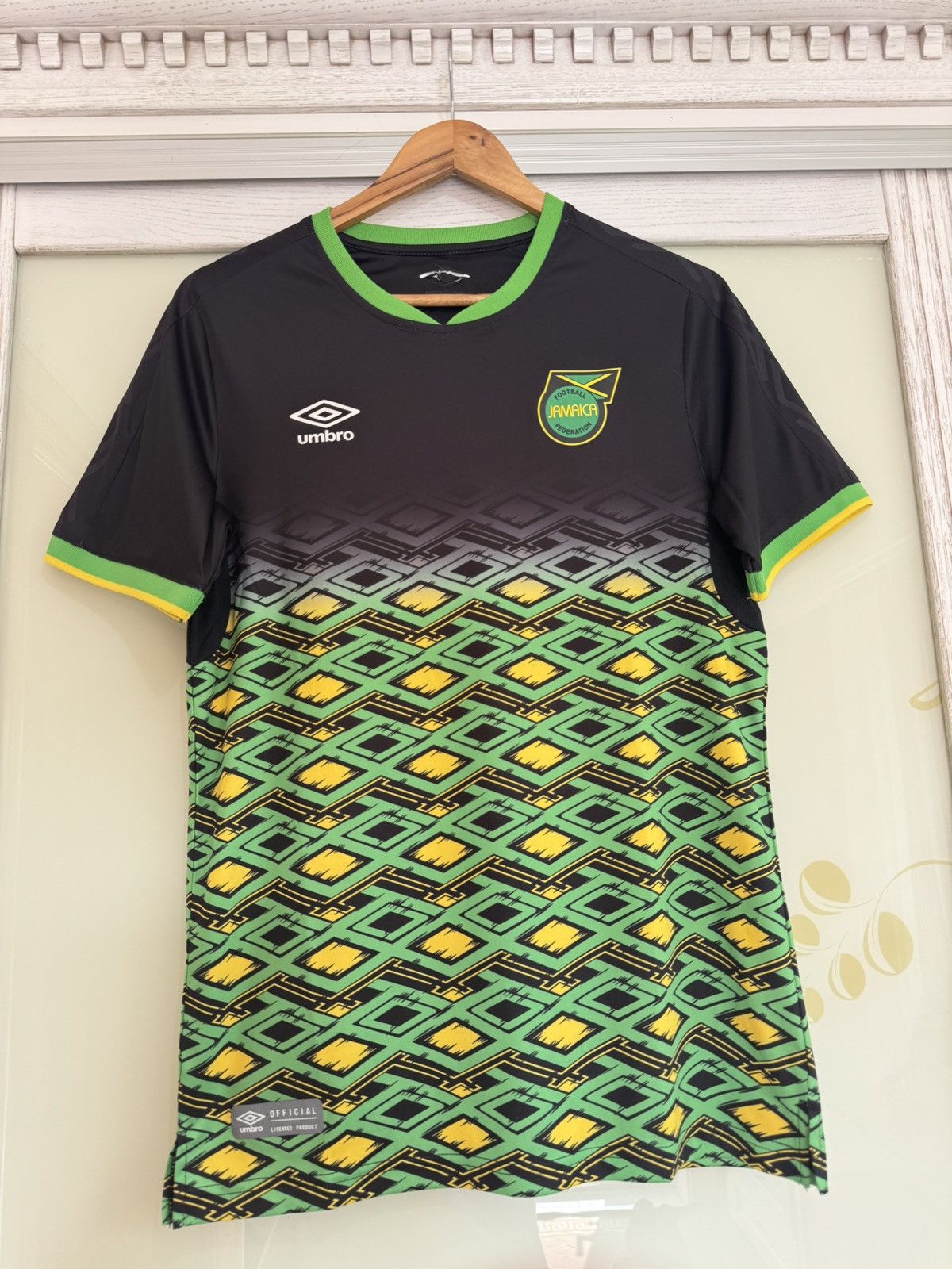 Umbro Jamaica 2018-2020 Away Soccer Jersey Football Kit Shirt Size US S / EU 44-46 / 1 - 5 Thumbnail
