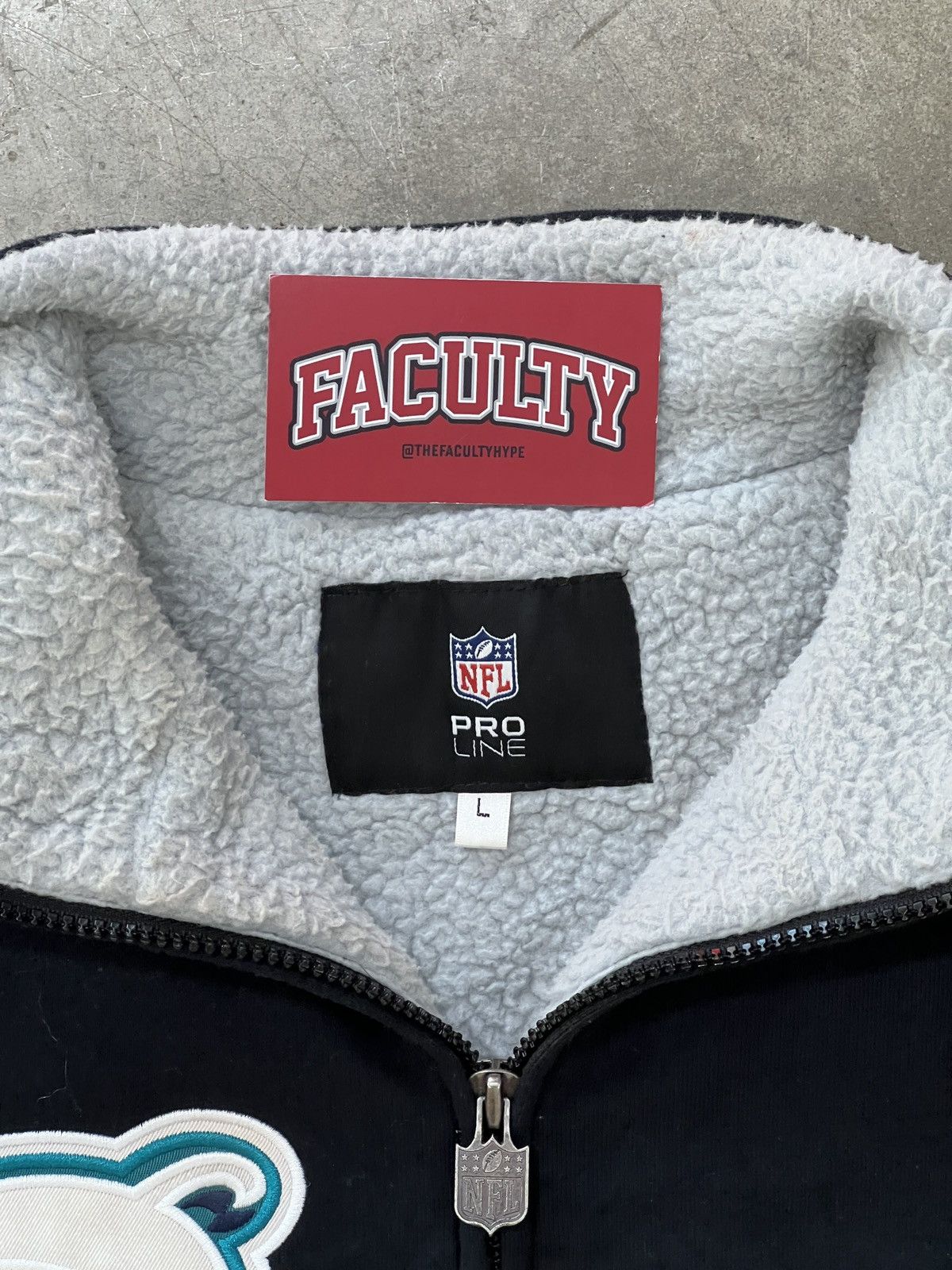 NFL Vintage NFL Pro Line Miami Dolphins Football Fleece Large Size US L / EU 52-54 / 3 - 3 Thumbnail