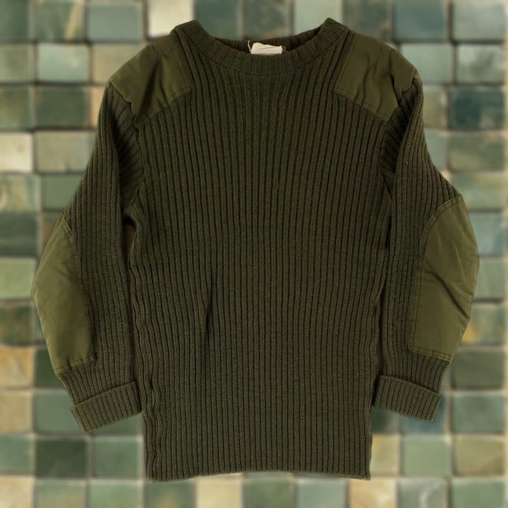 Commando VINTAGE USMC Commando Sweater 100% Wool Olive Green Pullover Mens L 42 Green Pullover Men L 42 Mended hole Size US L / EU 52-54 / 3 - 1 Thumbnail