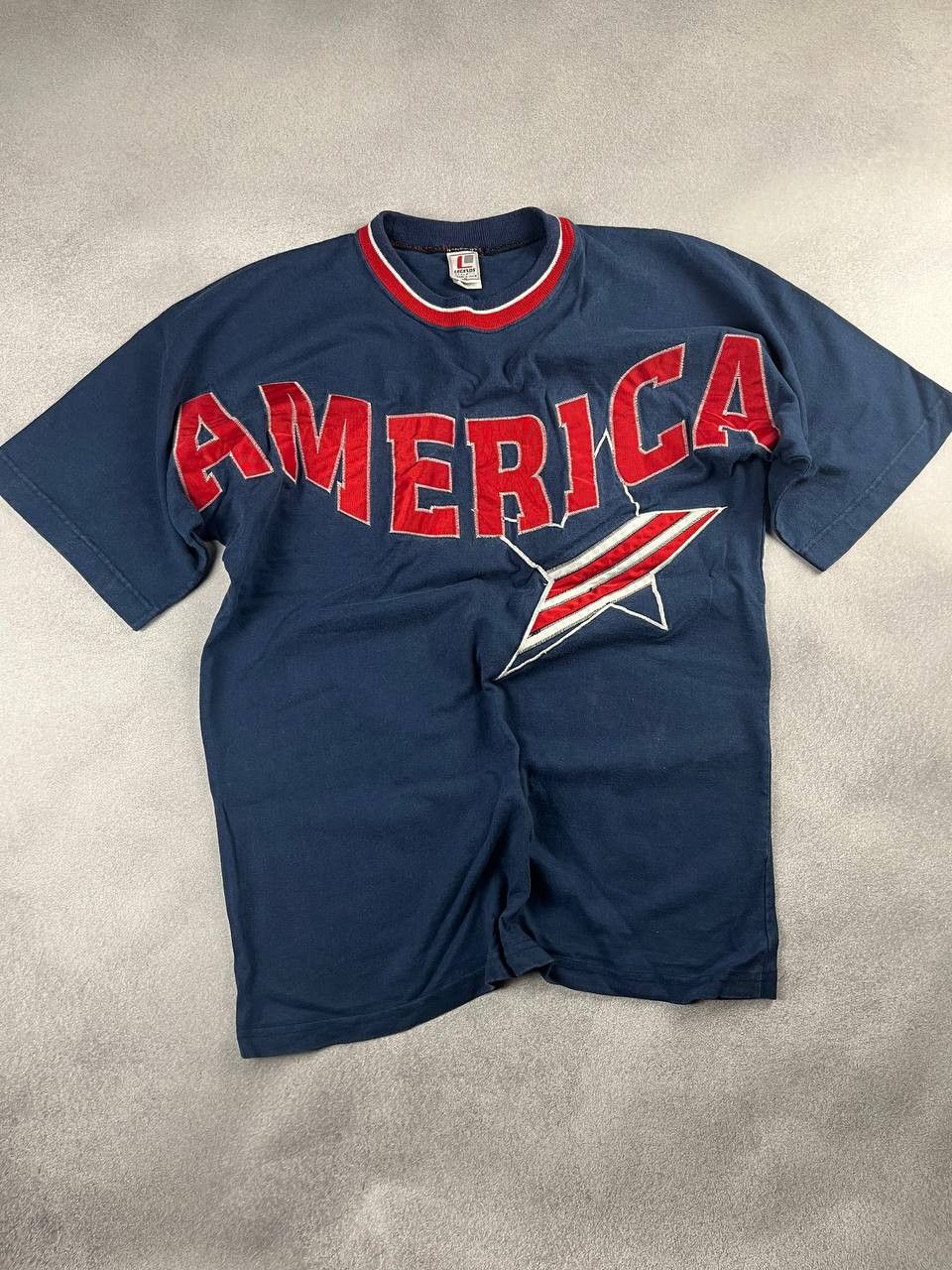 Vintage Vintage USA American Big Logo T-Shirt usa tee Size US L / EU 52-54 / 3 - 1 Preview