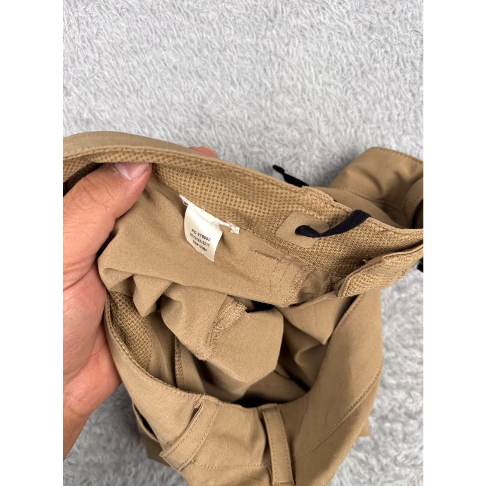 The North Face The North Face Shorts Women 4 Beige Happy Hike Zipper Pockets 31x4 Size 27" / US 4 / IT 40 - 6 Thumbnail