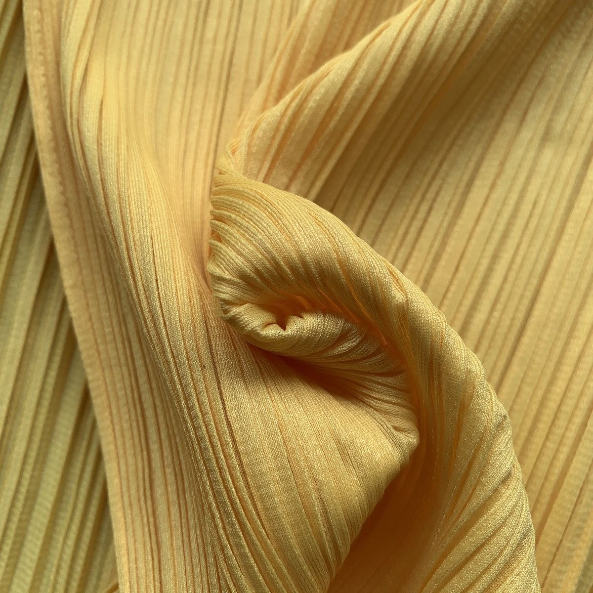 Pleats Please Issey Miyake Pleats Please Issey Miyake Yellow Cardigan Size M / US 6-8 / IT 42-44 - 9 Thumbnail