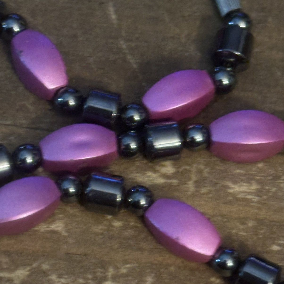Vintage Vintage fuchsia hematite bead necklace Size ONE SIZE - 5 Thumbnail