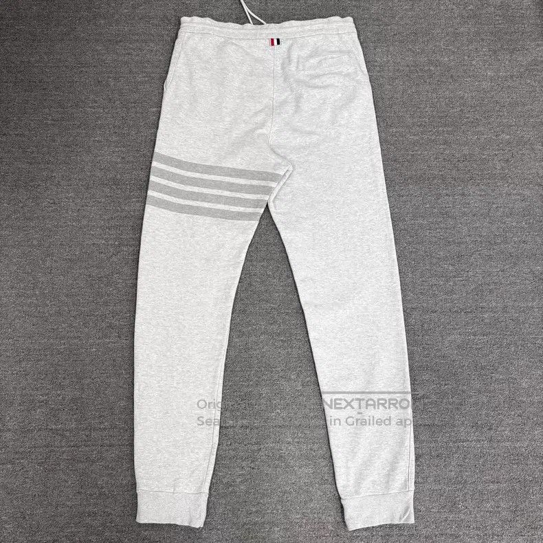 Thom Browne Thom Browne size 4 Gray four-striped trousers Size US 32 / EU 48 - 2 Thumbnail