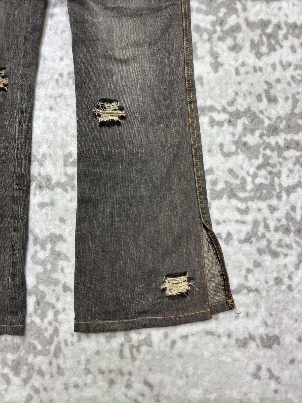 Japanese Brand Y2K Flared Unisex Jeans Gray 5-Pocket Gold Zigzag Stitch Size 26" / US 2 / IT 38 - 8 Thumbnail