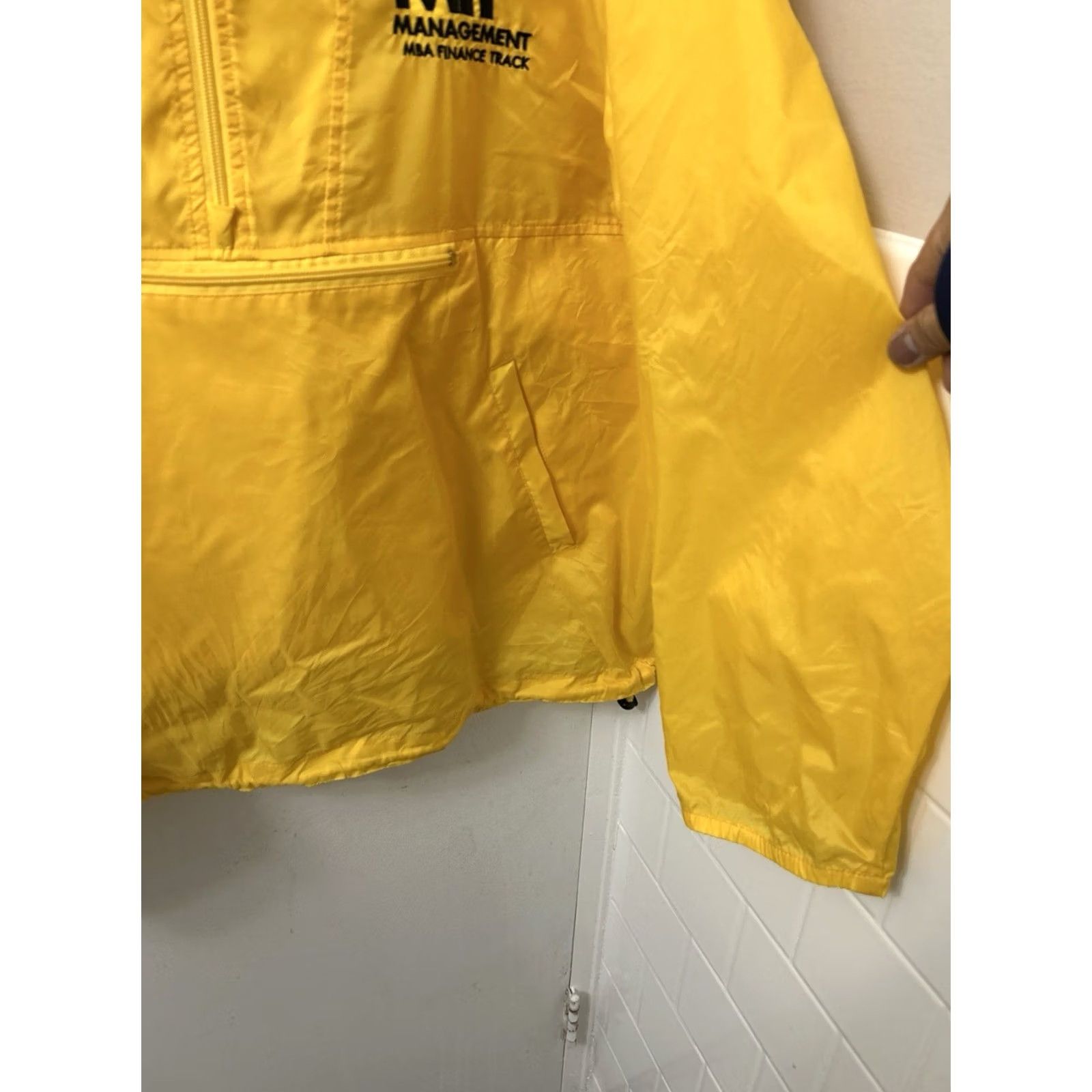 Vintage Harriton Jacket Mens L Yellow MIT MBA Finance Track Anorak Zip Hooded Packable Lightweight Water-Resistant Bar—Embroidered Logo Size US L / EU 52-54 / 3 - 6 Thumbnail