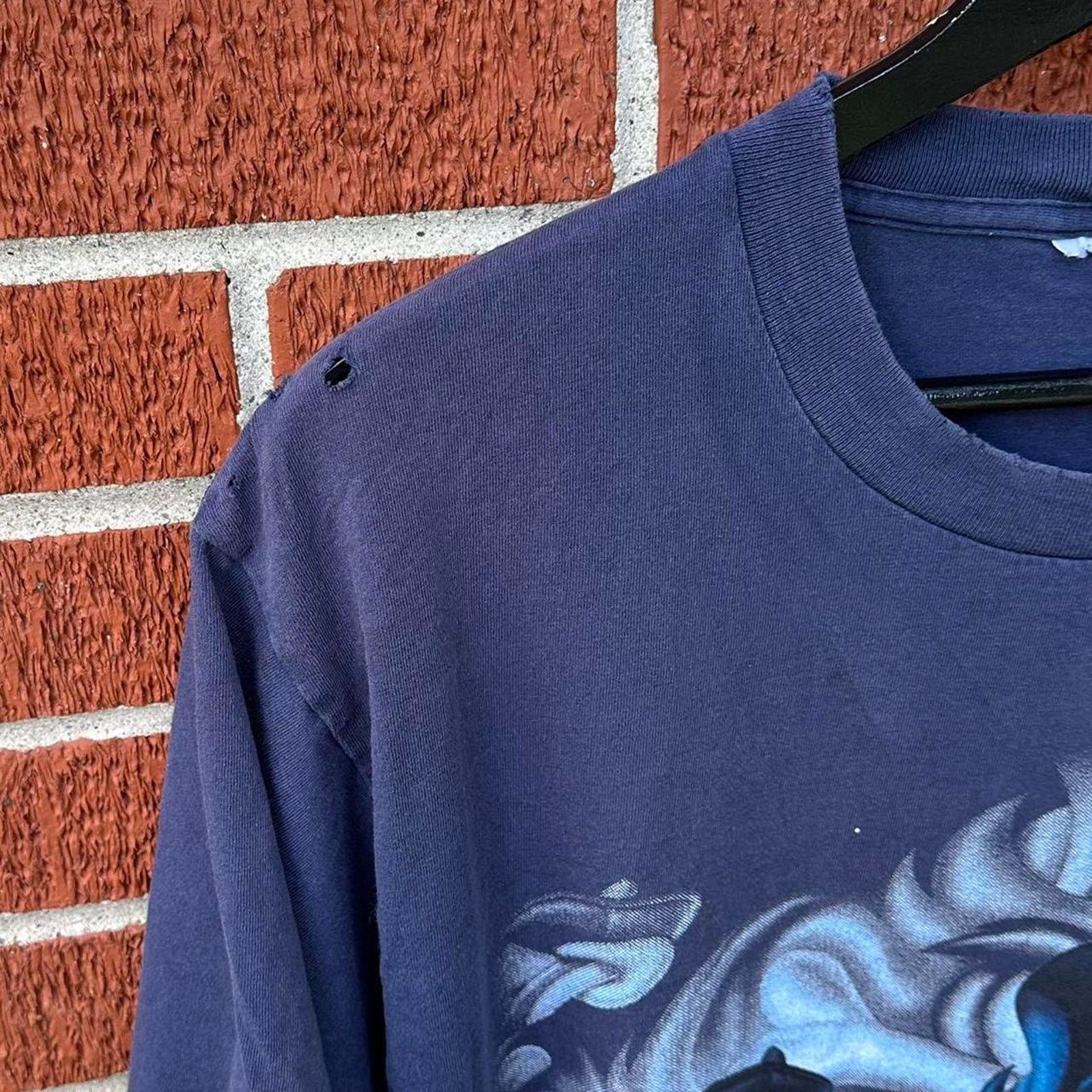 Vintage Vintage thrashed cleveland indians looney tunes shadow tee Size US L / EU 52-54 / 3 - 7 Thumbnail