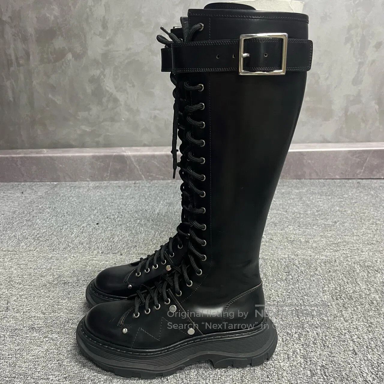 Alexander McQueen ALEXANDER MCQUEEN Black, aged-style high-top boots with wo Size US 5 / IT 35 - 3 Thumbnail
