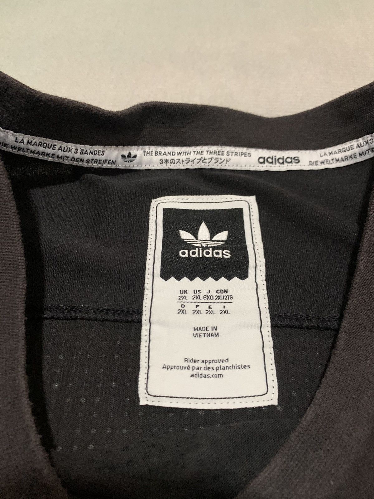 Adidas Vintage Adidas Skateboarding T Shirt Big Size Size US XXL / EU 58 / 5 - 7 Thumbnail