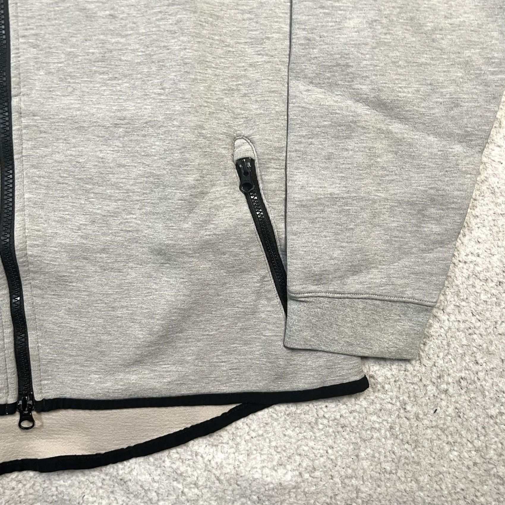Nike Nike Tech Fleece Hoodie Mens L Gray Full Zip Nike Windrunner Swoosh Logo Sweatshirt Jacket Size US L / EU 52-54 / 3 - 4 Thumbnail