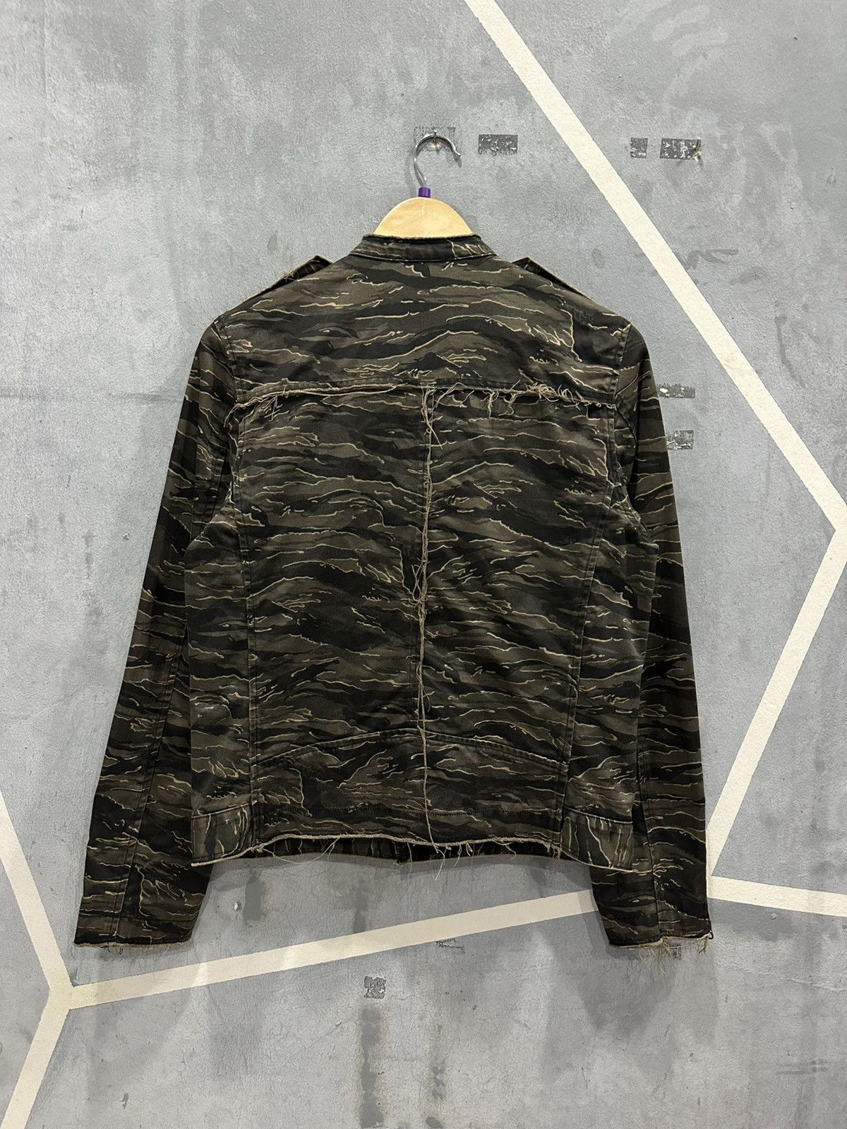 Vintage Military Tiger Stripe Camo Jacket Size US S / EU 44-46 / 1 - 19 Thumbnail