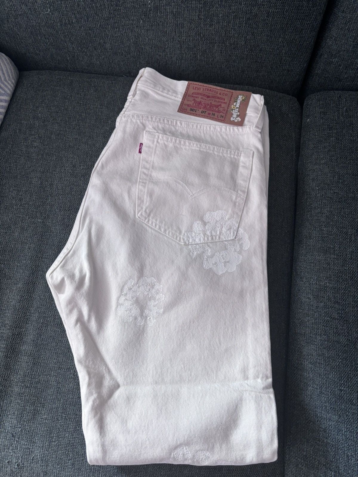 DENIM TEARS Denim Tears Levi 501 Cotton Wreath Jean Size US 36 / EU 52 - 2 Thumbnail
