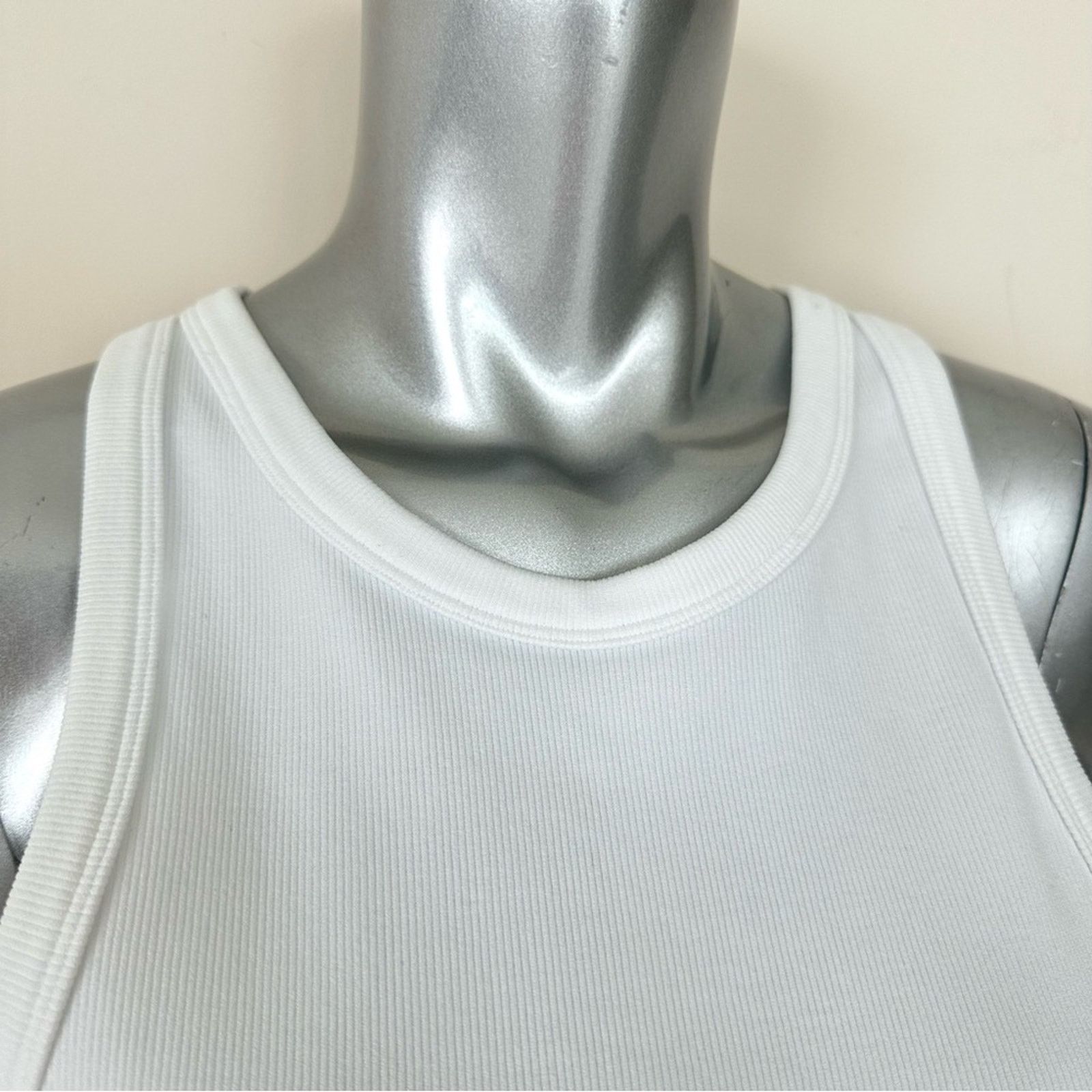 Other Danskin Women white tank top size M Size M / US 6-8 / IT 42-44 - 2 Thumbnail