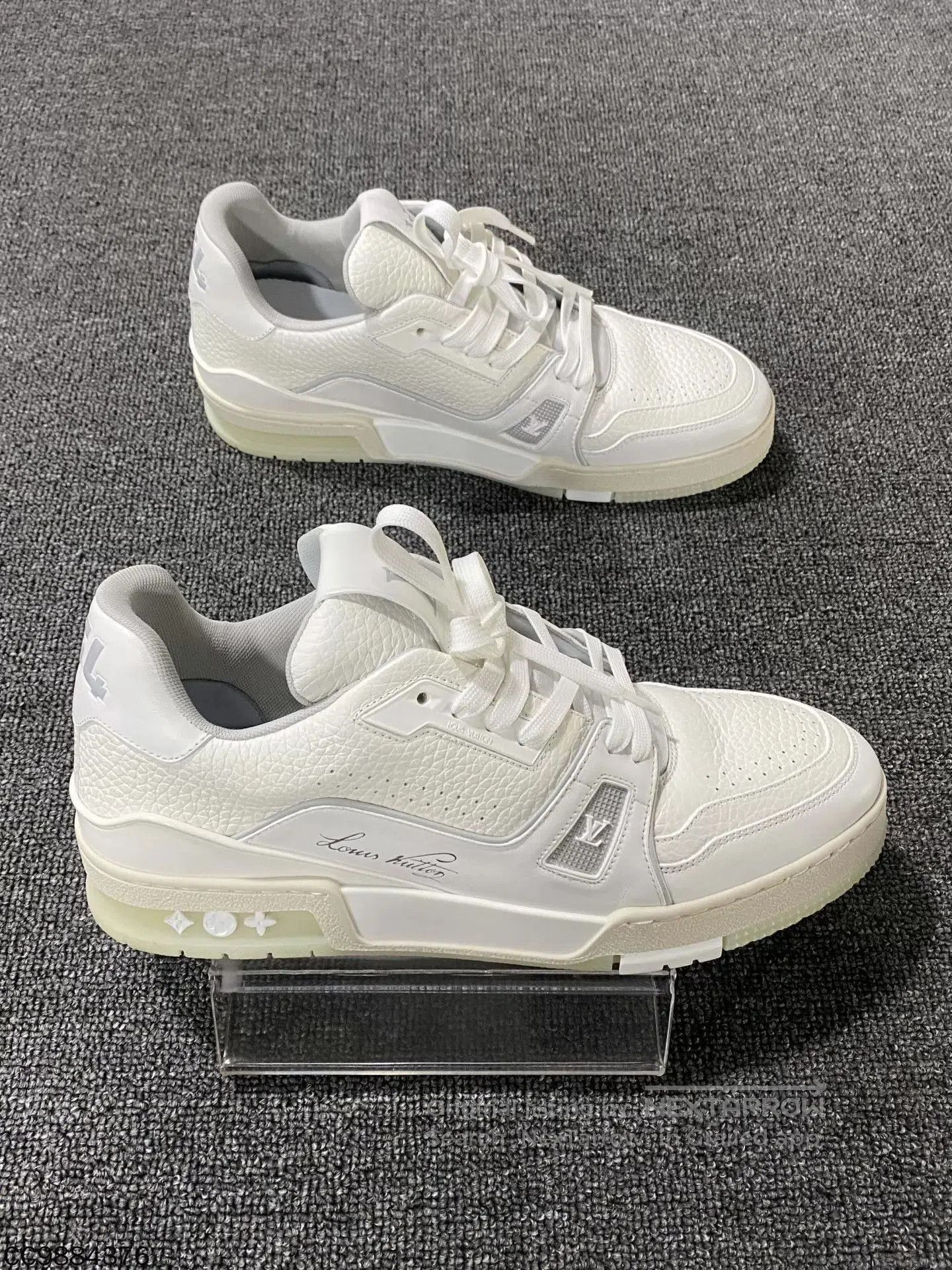 Louis Vuitton White Low-Top Sneakers Size 8. Size US 8 / EU 41 - 4 Thumbnail