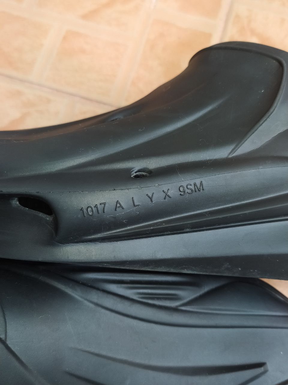 1017 ALYX 9SM ALYX BLACK RUBBER SLIPPERS SIZE 43 Size US 9 / EU 42 - 6 Thumbnail