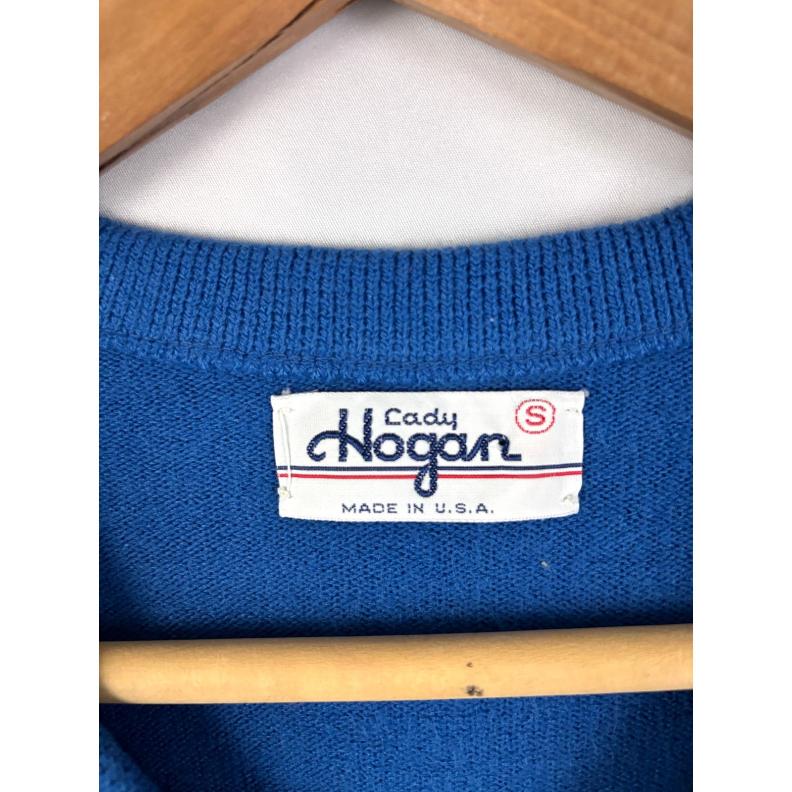 Hogan VTG Lady Hogan Sweater Small S Blue V-Neck Pullover NWT Size S / US 4 / IT 40 - 4 Thumbnail