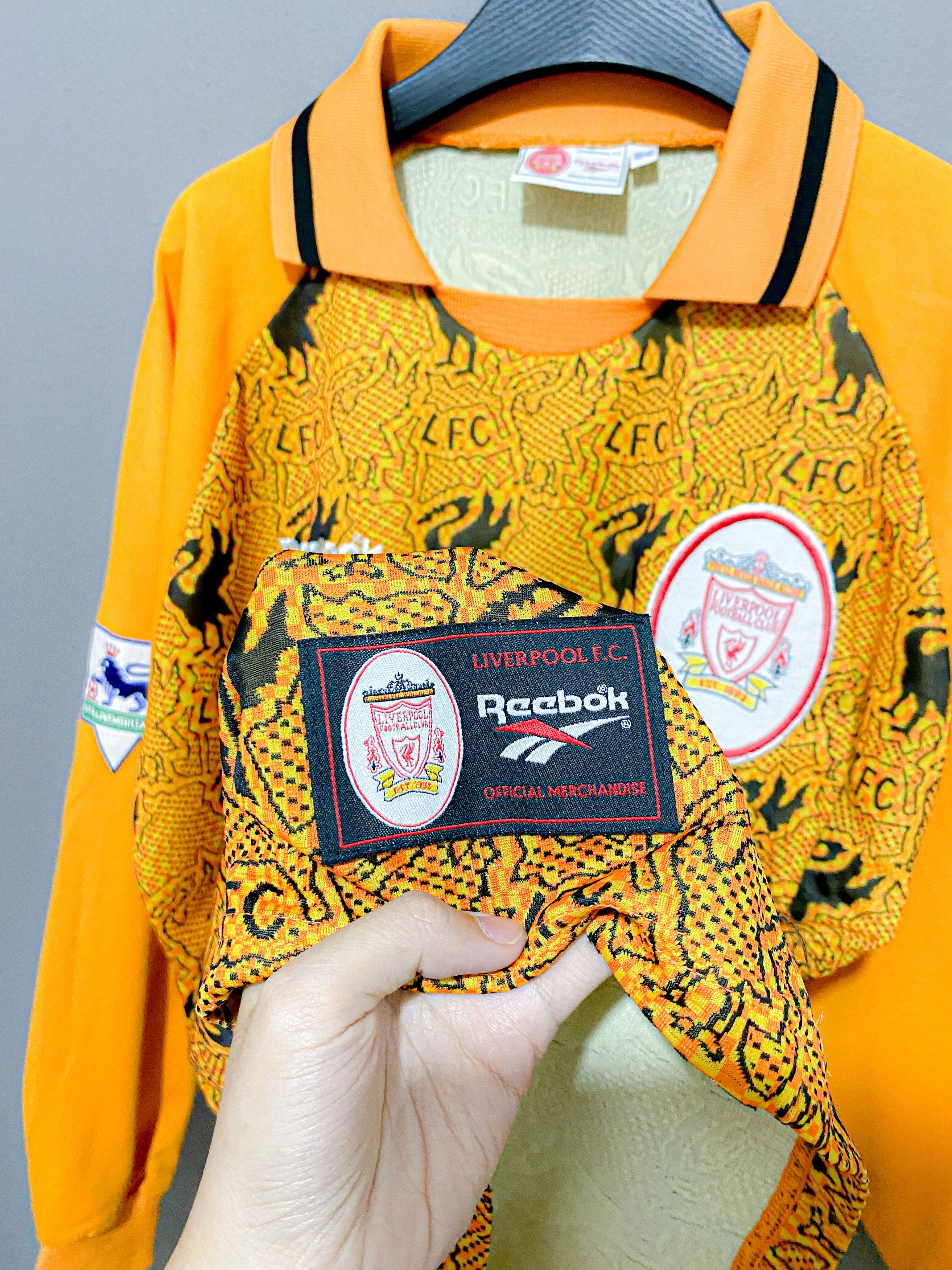Vintage Rare Vintage Reebok 1996 Liverpool GK Shirt #1 James Size US L / EU 52-54 / 3 - 6 Thumbnail