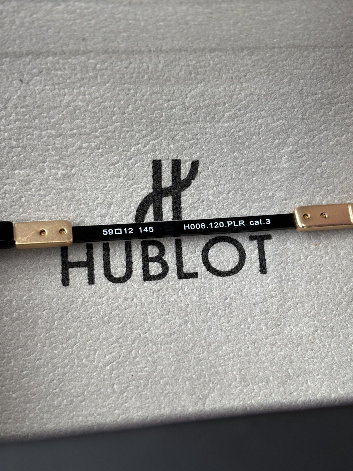 Hublot Hublot Tech Shield Sunglasses H006 Gold/Bue Pristine CASE Size ONE SIZE - 2 Thumbnail