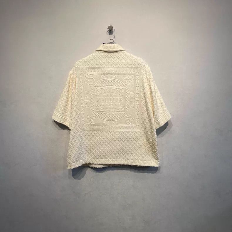 Louis Vuitton Louis Vuitton size 4l FW25 embossed logo full towel short s Size US M / EU 48-50 / 2 - 2 Thumbnail