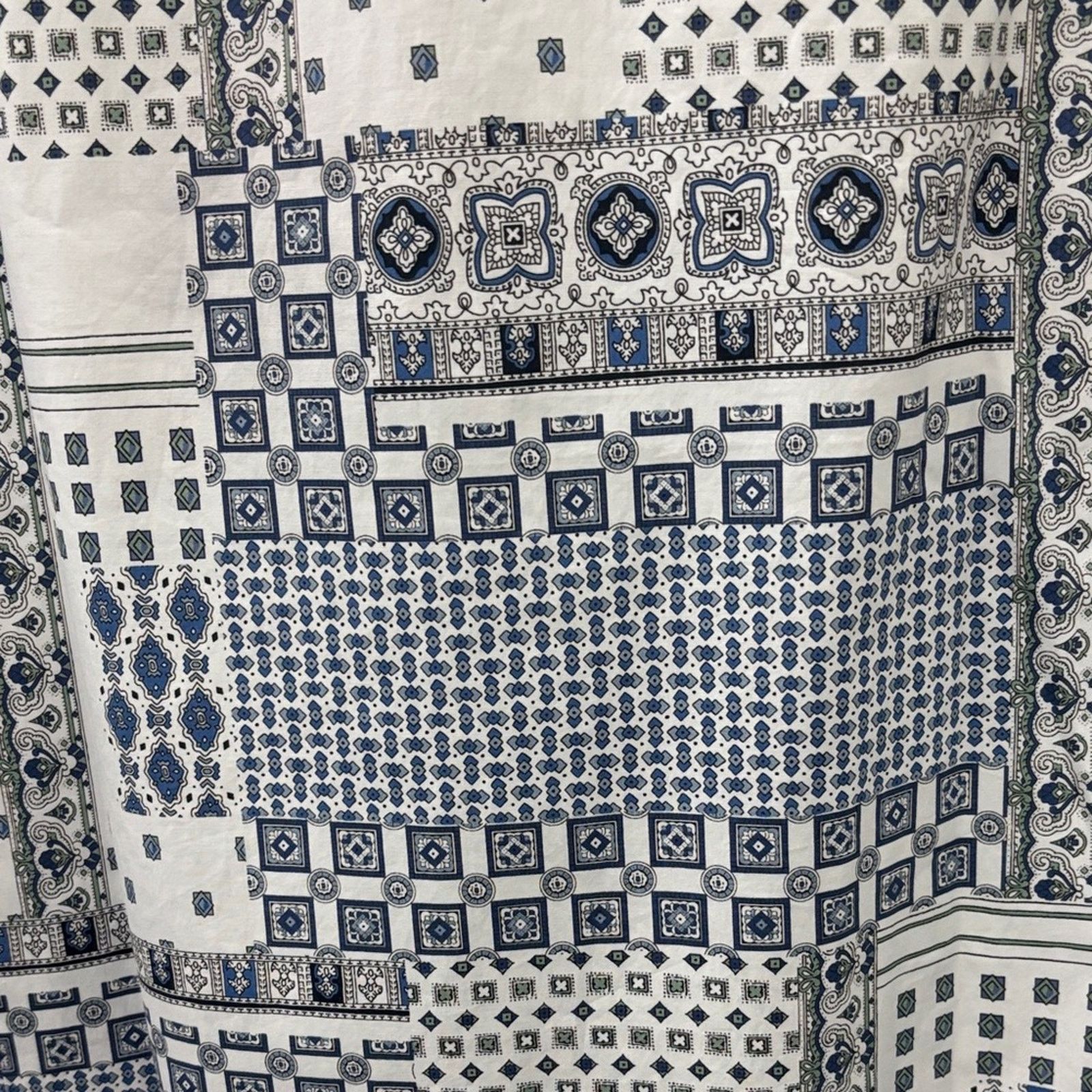 Etro NWT Etro White and Blue Geometric Shirt Size 44.5 XL Size US XL / EU 56 / 4 - 7 Thumbnail
