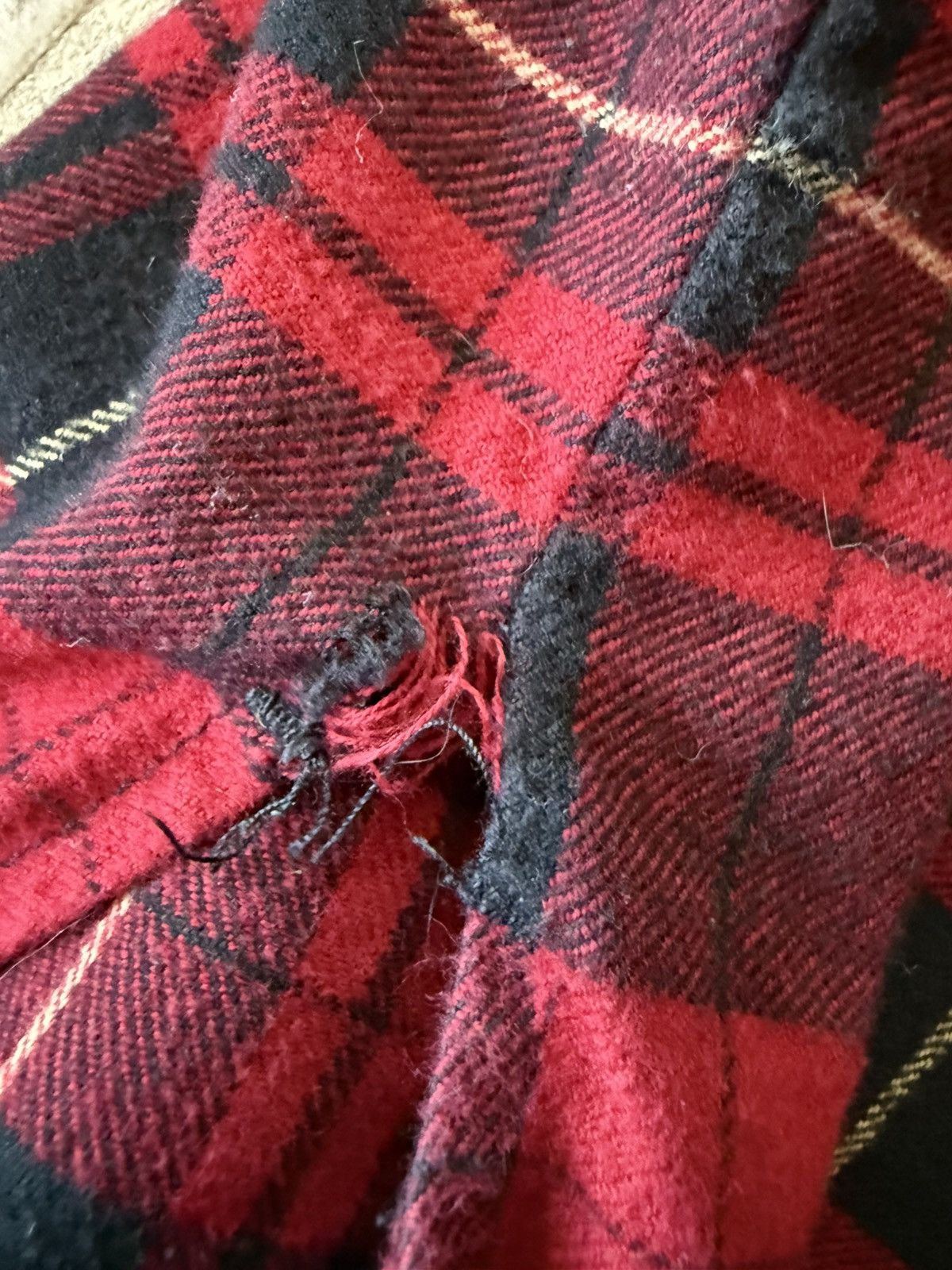 FOG FOG (now Essentials) Collection Two Red Black Flannel XL Size US XL / EU 56 / 4 - 5 Thumbnail