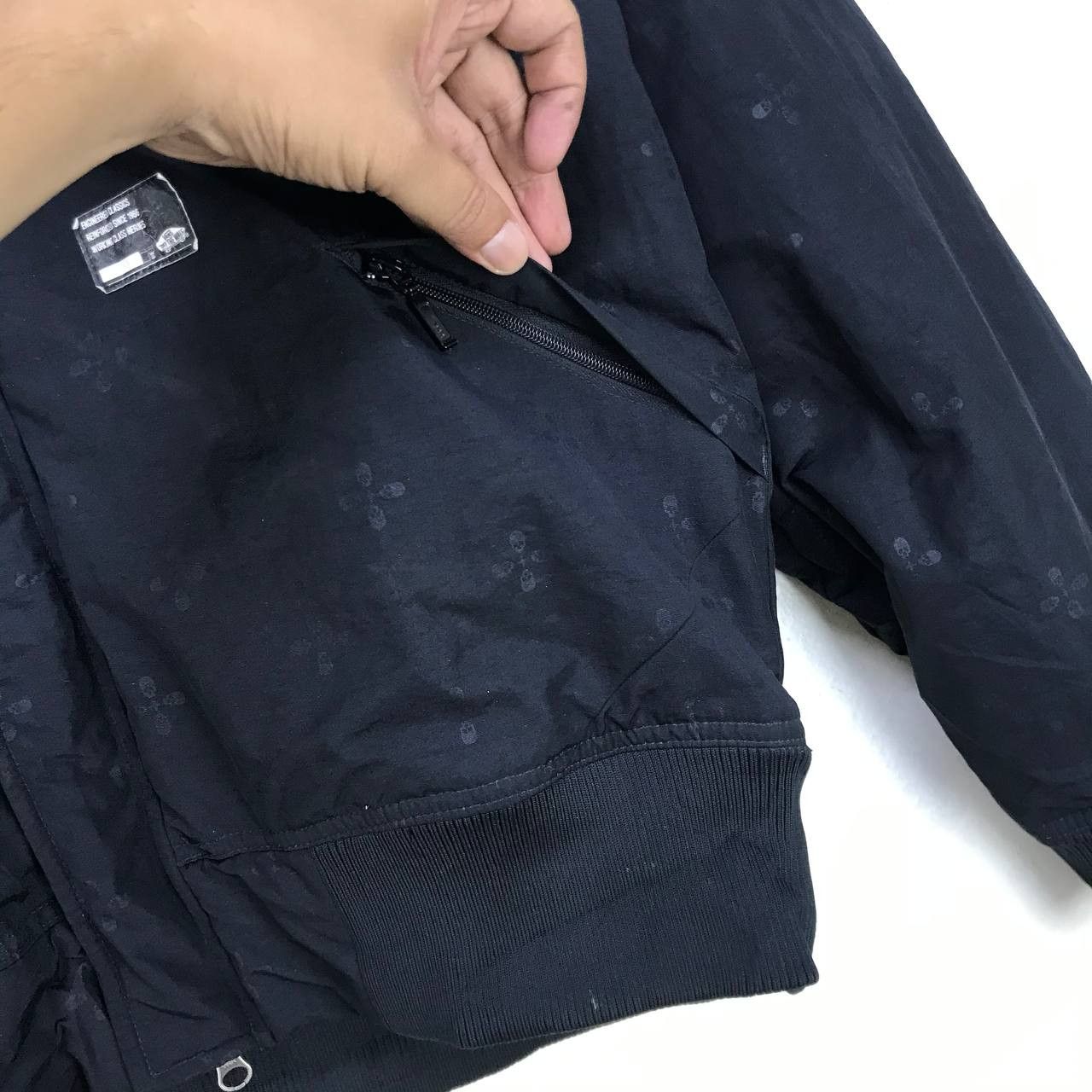 Vans 🔥Vans Off The Wall Skull Full Print Fur Bomber Style Size US S / EU 44-46 / 1 - 8 Thumbnail