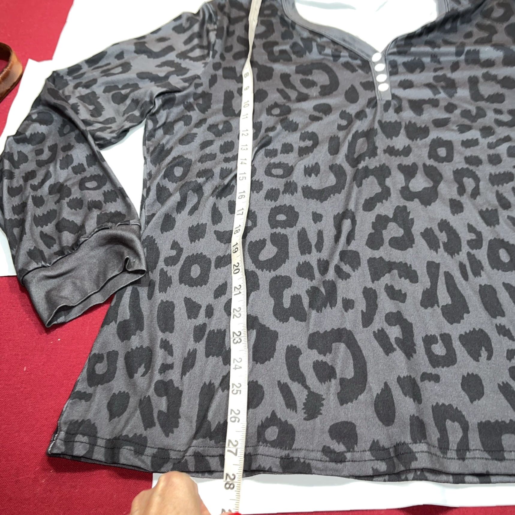 Vintage Shirley & Stone Shirt Women’s 2XL Black Leopard Animal Print Knit Thermal Henley Pullover Button Neck Top Long Sleeve Size XXL / US 16-18 / IT 52-54 - 7 Thumbnail