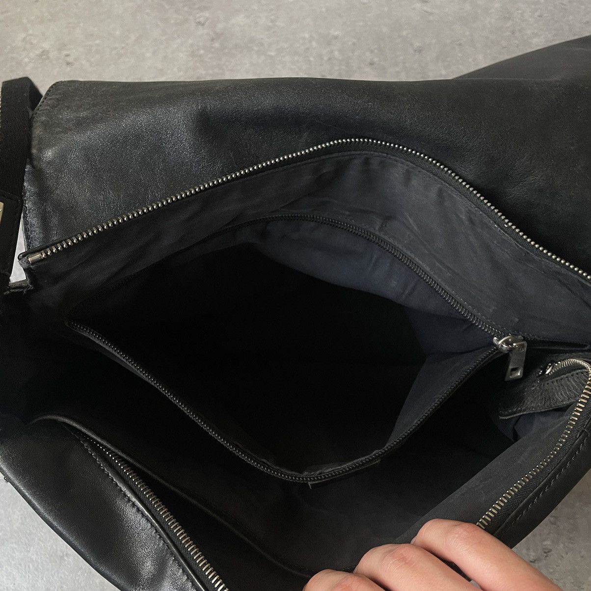 Bally × Genuine Leather Vintage Bally Leather Messenger Crossbody Shoulder Bag Size ONE SIZE - 9 Thumbnail