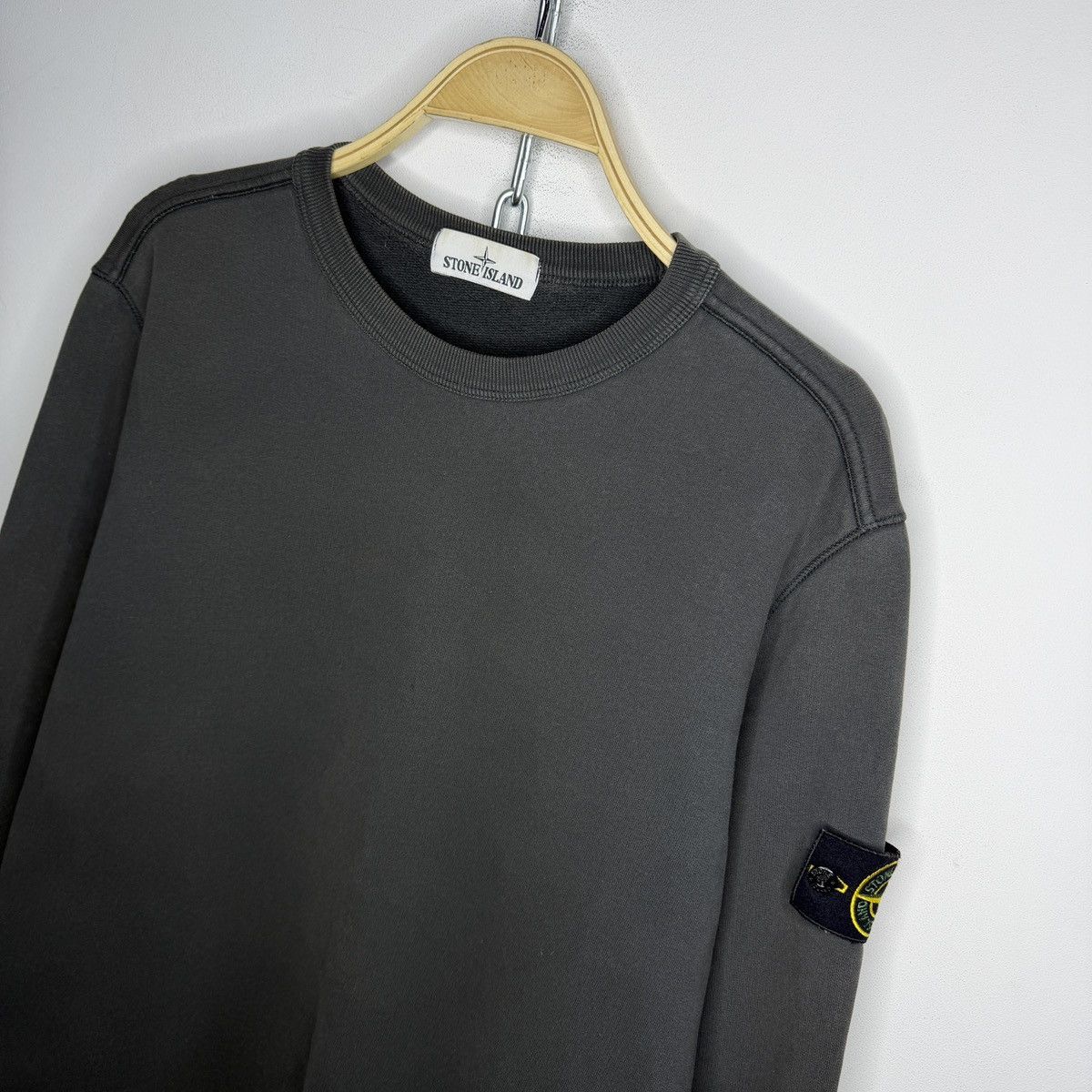 Stone Island Stone Island Sweatshirt Crewneck Dark Grey Badge Patch Size US L / EU 52-54 / 3 - 4 Thumbnail