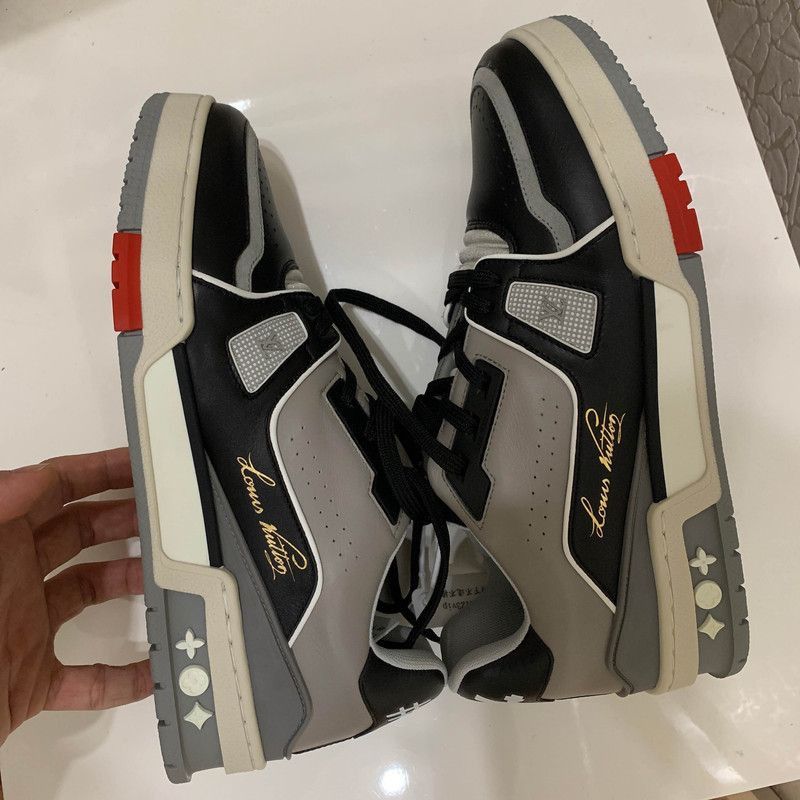 Louis Vuitton Louis Vuitton Trendy Low-top Fashion Sneakers -2508 Size US 8.5 / EU 41-42 - 1 Thumbnail