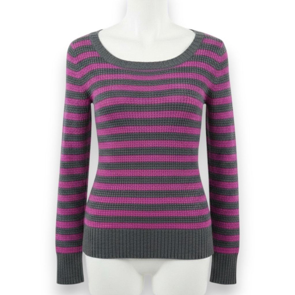 Splendid Splendid Gray Pink Stripe Scoop Neck Sweater Size Medium Size M / US 6-8 / IT 42-44 - 1 Thumbnail