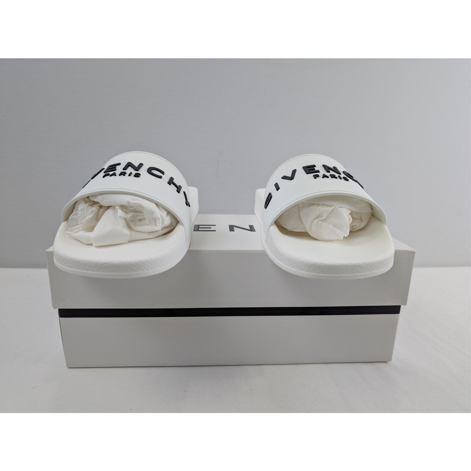 Givenchy o1rshd1 Slides Sandals Slipper in White Size US 8 / EU 41 - 13 Thumbnail