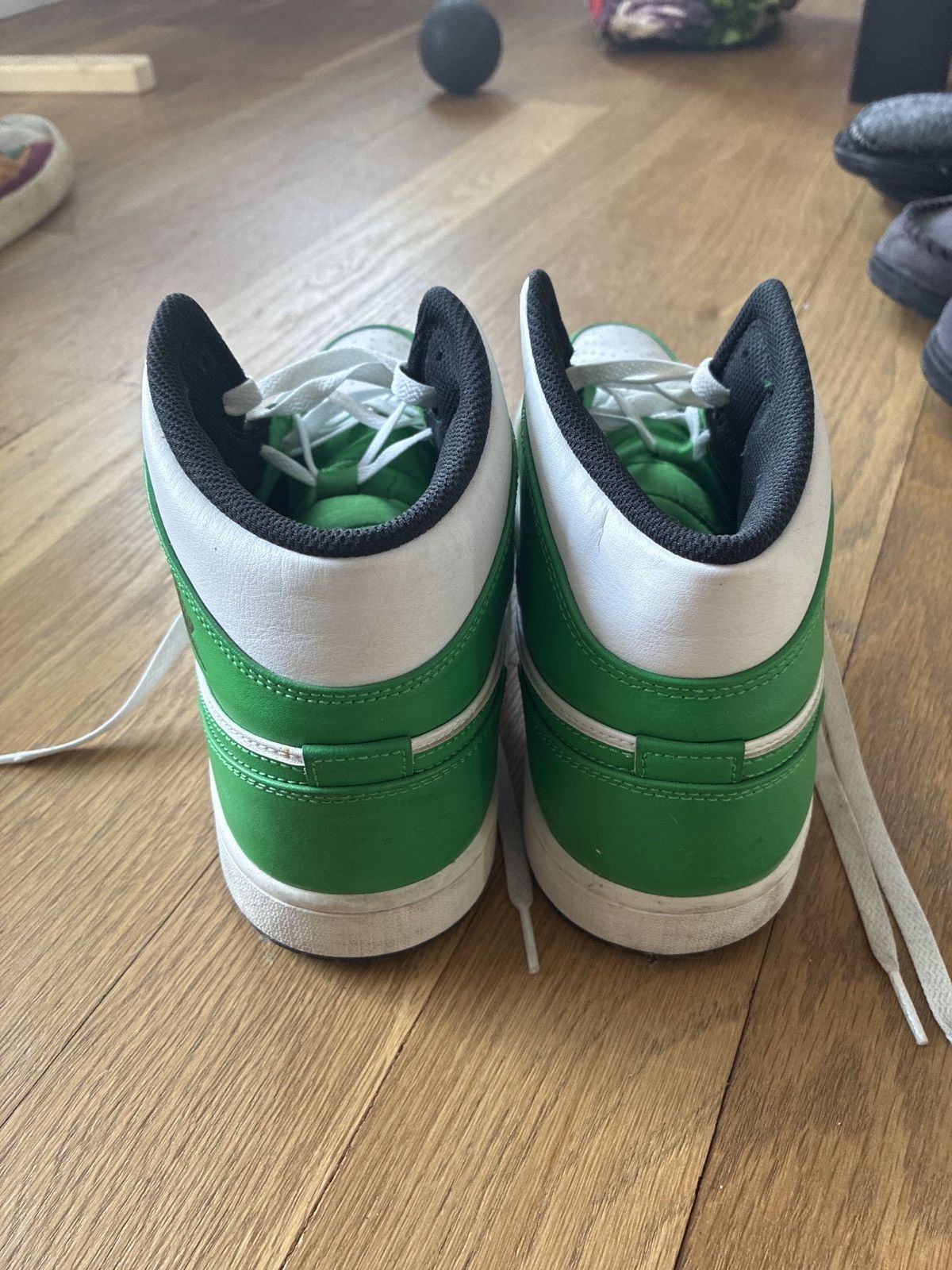 Nike Air Jordan 1 Size US 12 / EU 45 - 6 Thumbnail