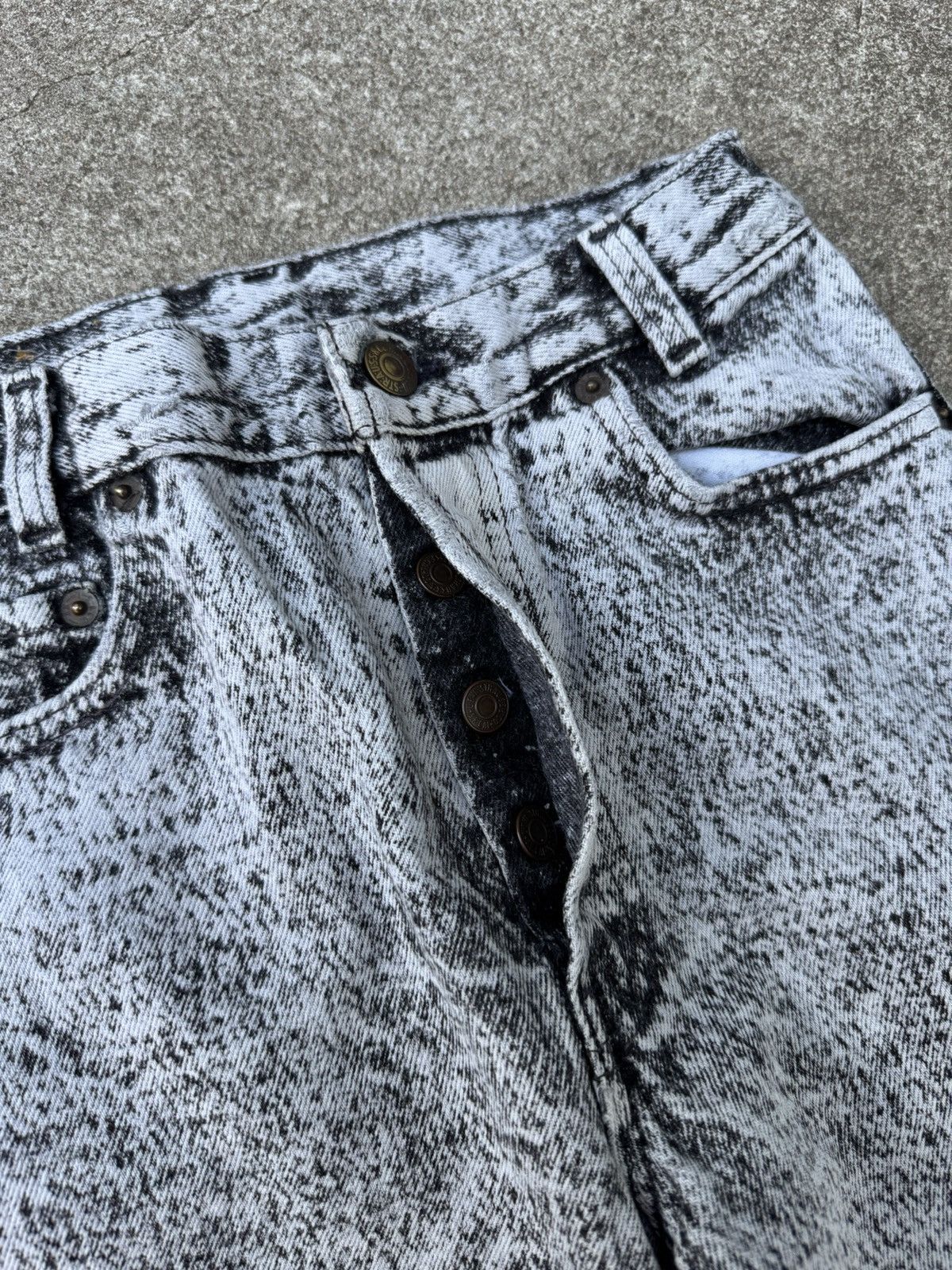 Levi's × Vintage Vtg 90’s Levis 701xx Buttonfly Acid Black Jeans Size 25x31 Size 25" / US 0 / IT 36 - 7 Thumbnail