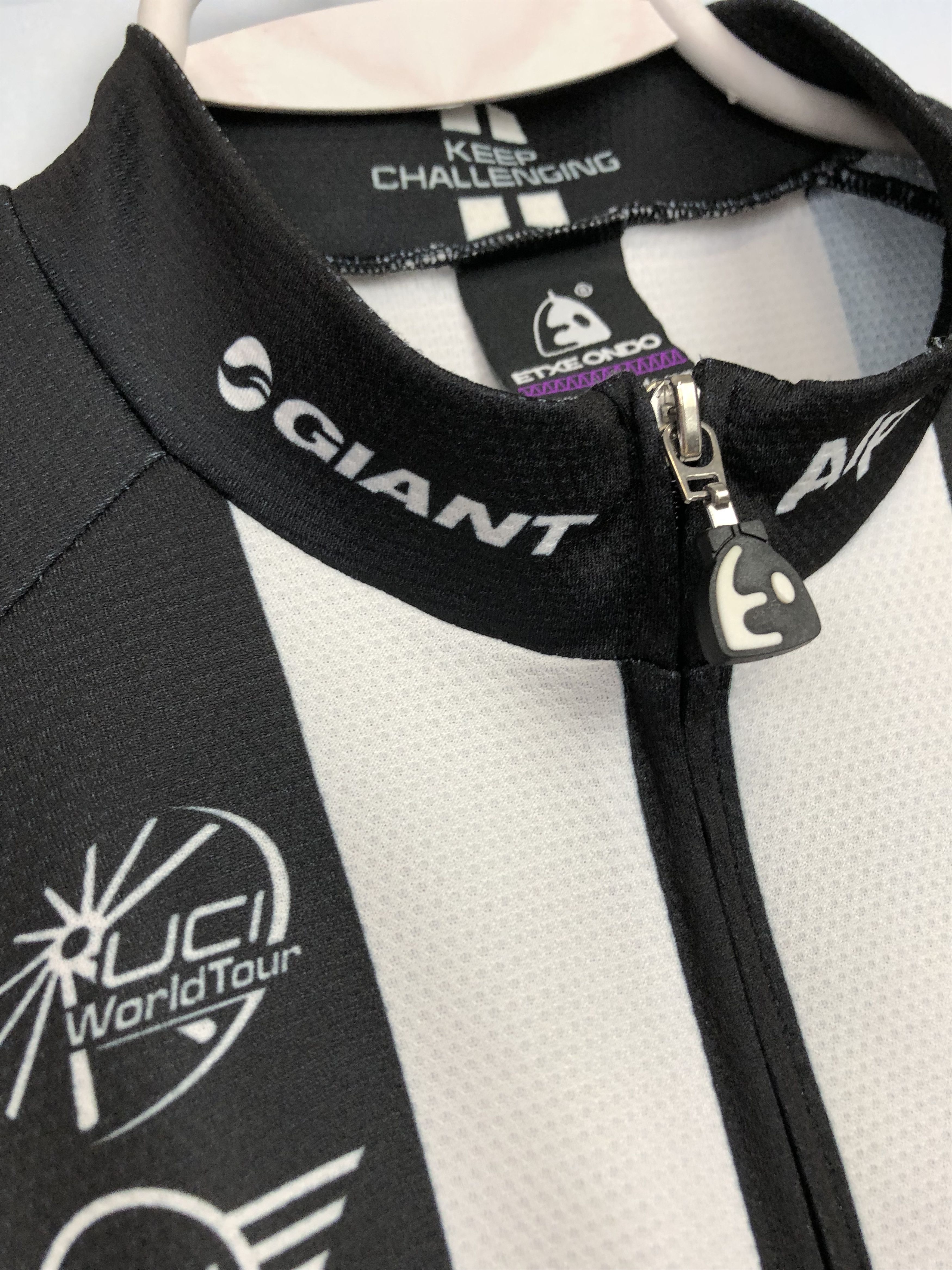 Giant Team Giant Alpecin Etxeondo Cycling Shirt Jersey Cycling Size US XL / EU 56 / 4 - 6 Thumbnail