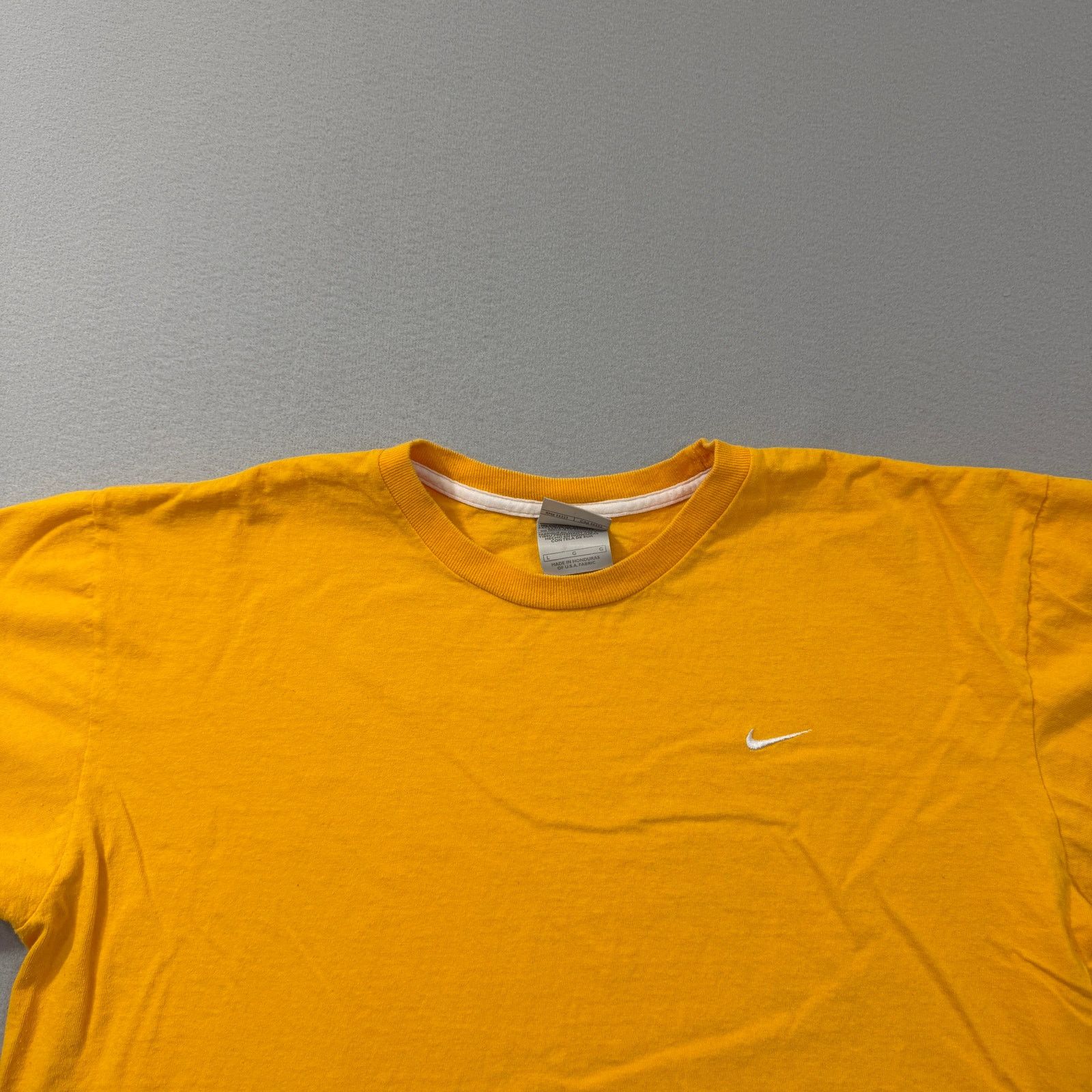 Nike Vintage Nike Swoosh Shirt Men's Large Boxy Yellow y2k Logo Size US L / EU 52-54 / 3 - 2 Thumbnail