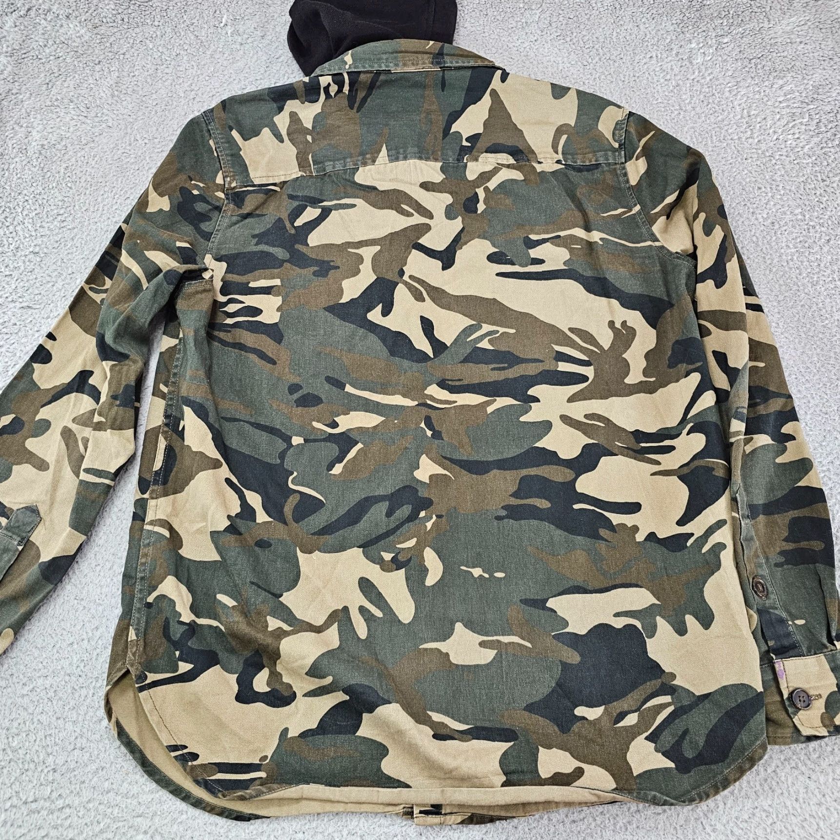 Forever 21 Foerver 21 Shirt Mens Size Medium Green Camo Shacket Button Up Hoodie Skate Surf Size US M / EU 48-50 / 2 - 7 Thumbnail