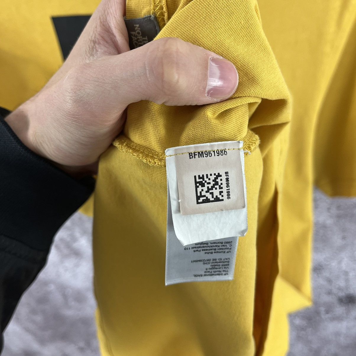 Other The North Face T-Shirt Big Logo Back Yellow Size S Size US S / EU 44-46 / 1 - 11 Thumbnail